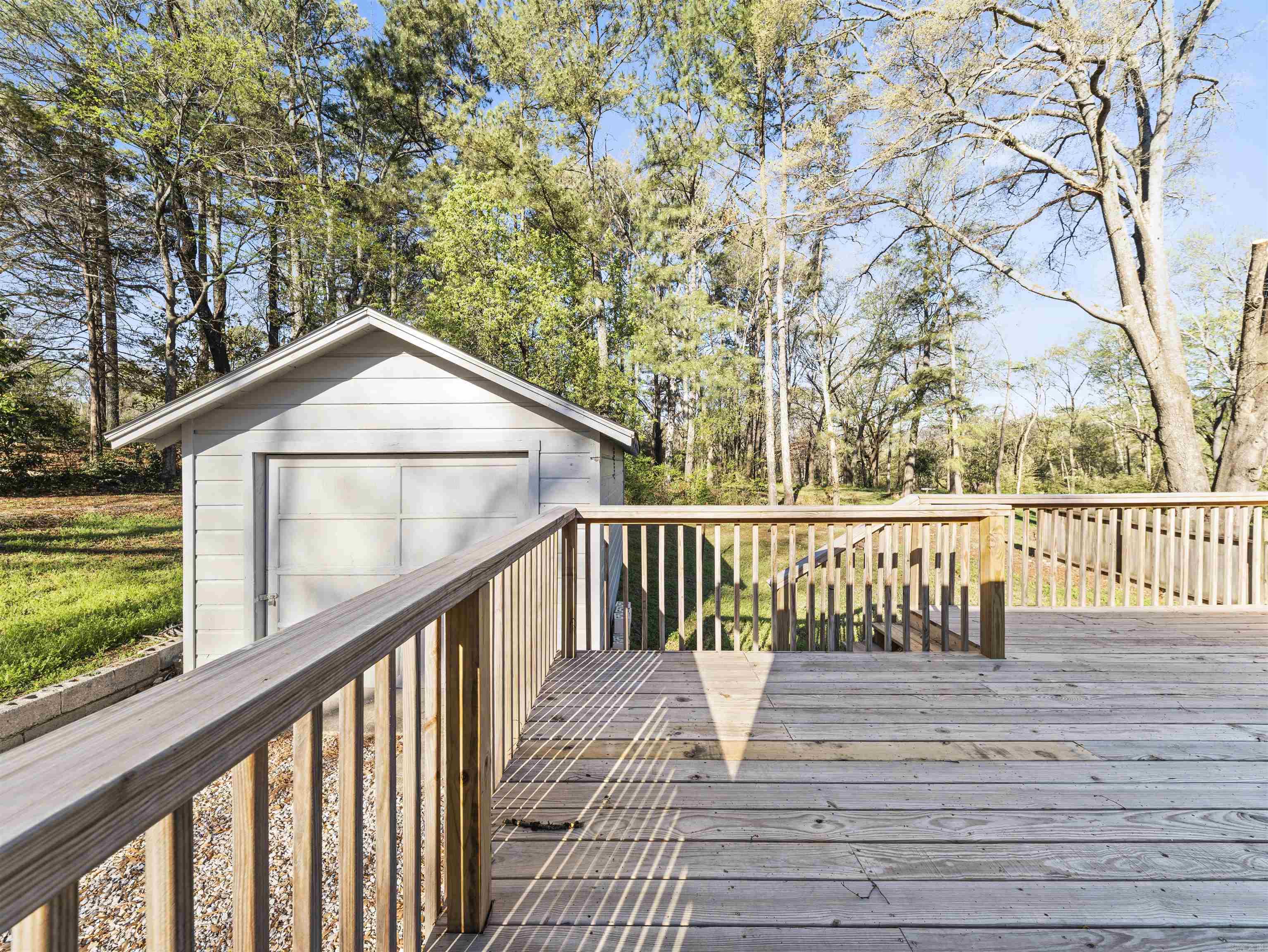 UNPLATTED ACREAGE - Residential