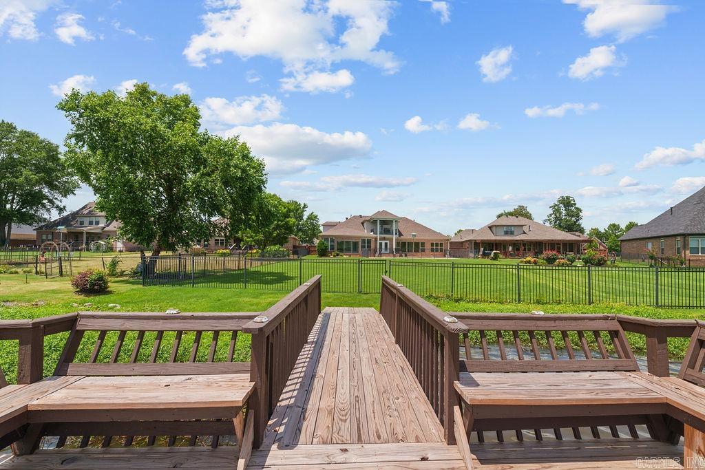 AUSTIN LAKES ON THE BAY ADDN - Residential