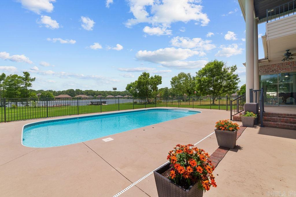 AUSTIN LAKES ON THE BAY ADDN - Residential
