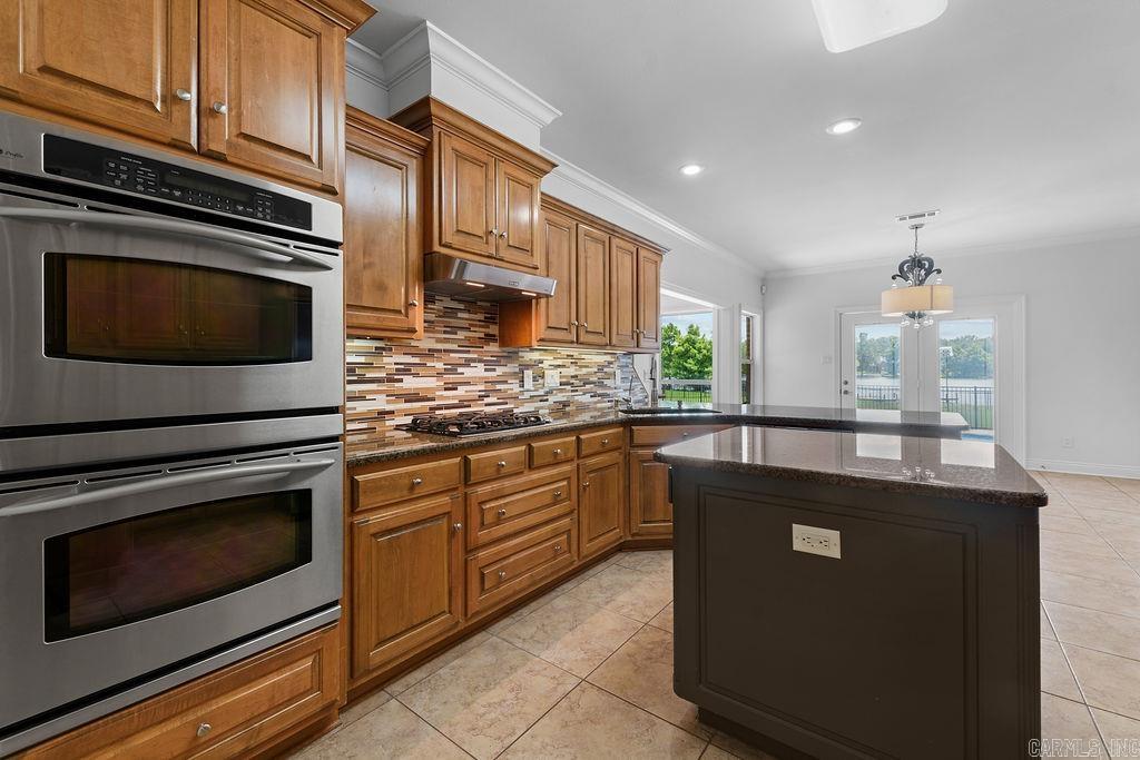 AUSTIN LAKES ON THE BAY ADDN - Residential