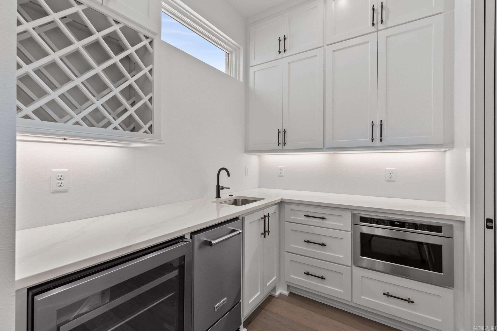 CHENAL VALLEY "FALSTONE COURT" - Residential