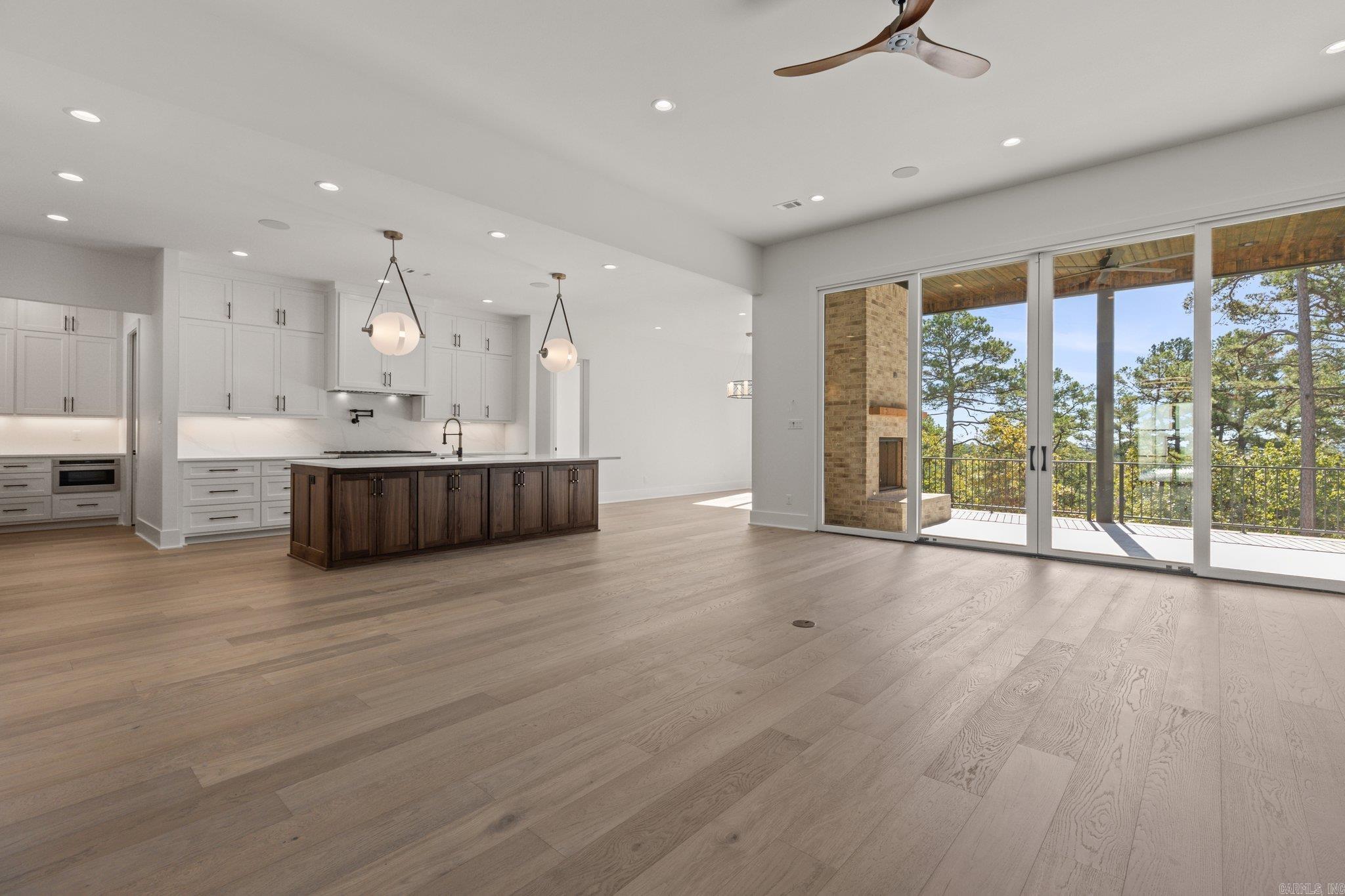 CHENAL VALLEY "FALSTONE COURT" - Residential