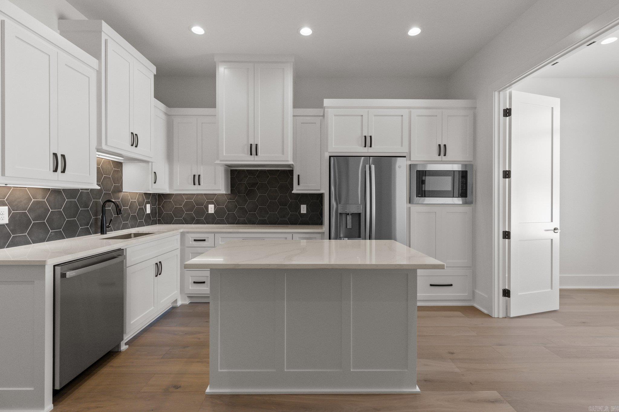 CHENAL VALLEY "FALSTONE COURT" - Residential