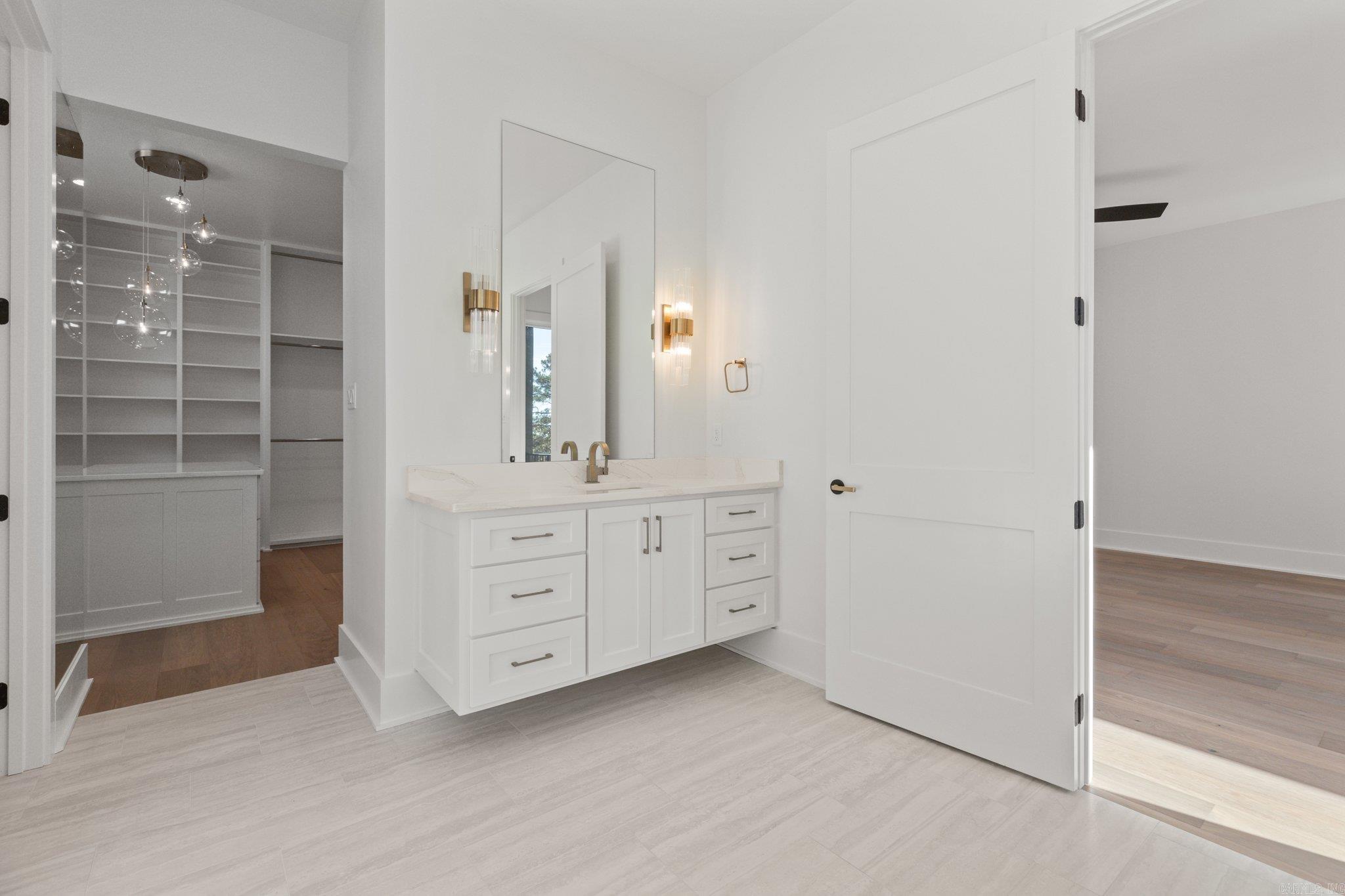 CHENAL VALLEY "FALSTONE COURT" - Residential