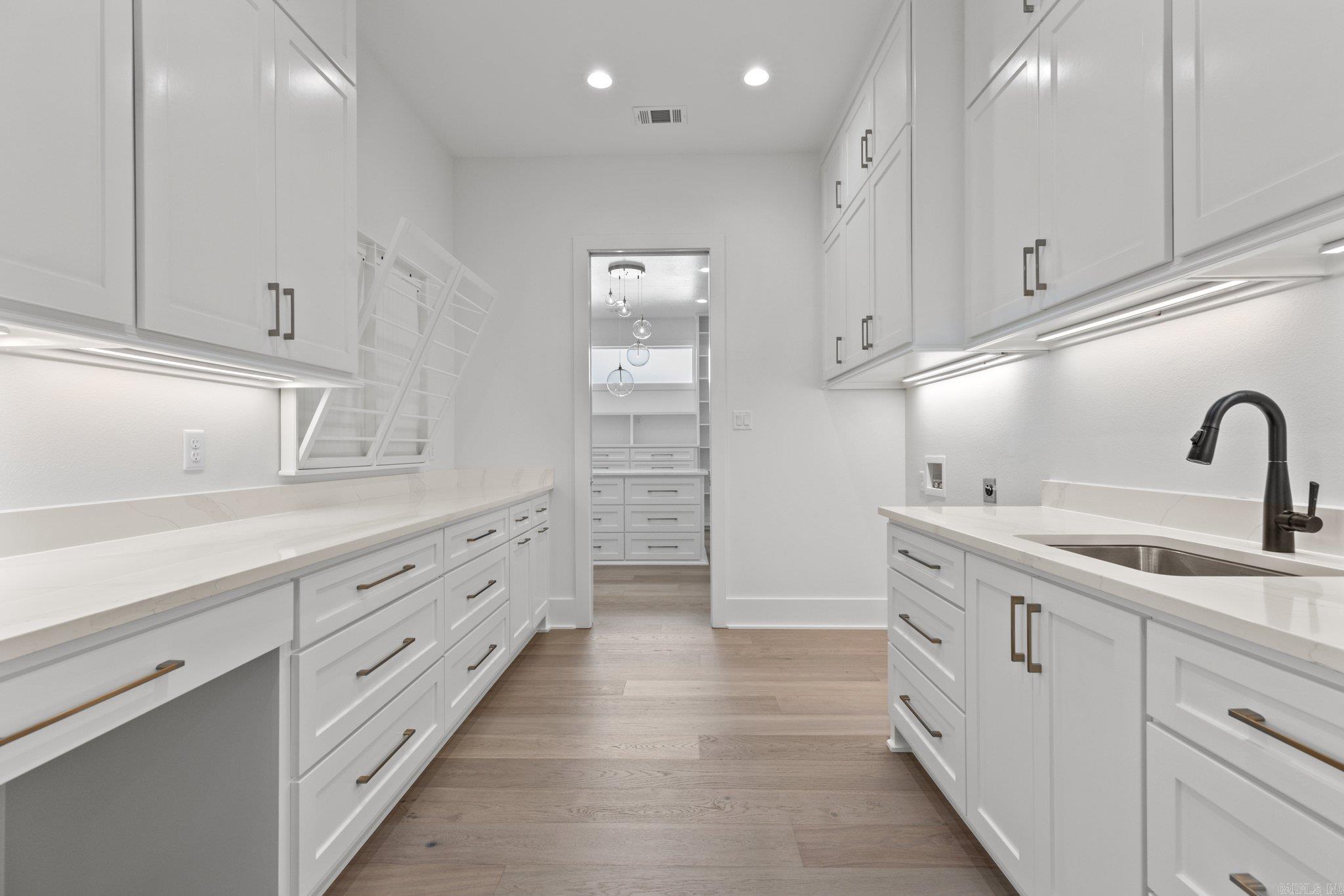 CHENAL VALLEY "FALSTONE COURT" - Residential