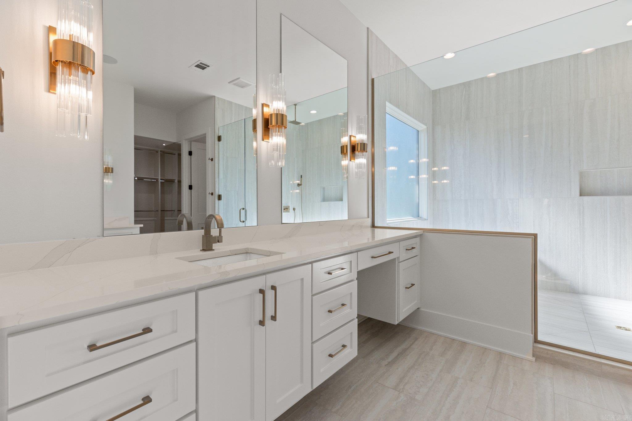 CHENAL VALLEY "FALSTONE COURT" - Residential