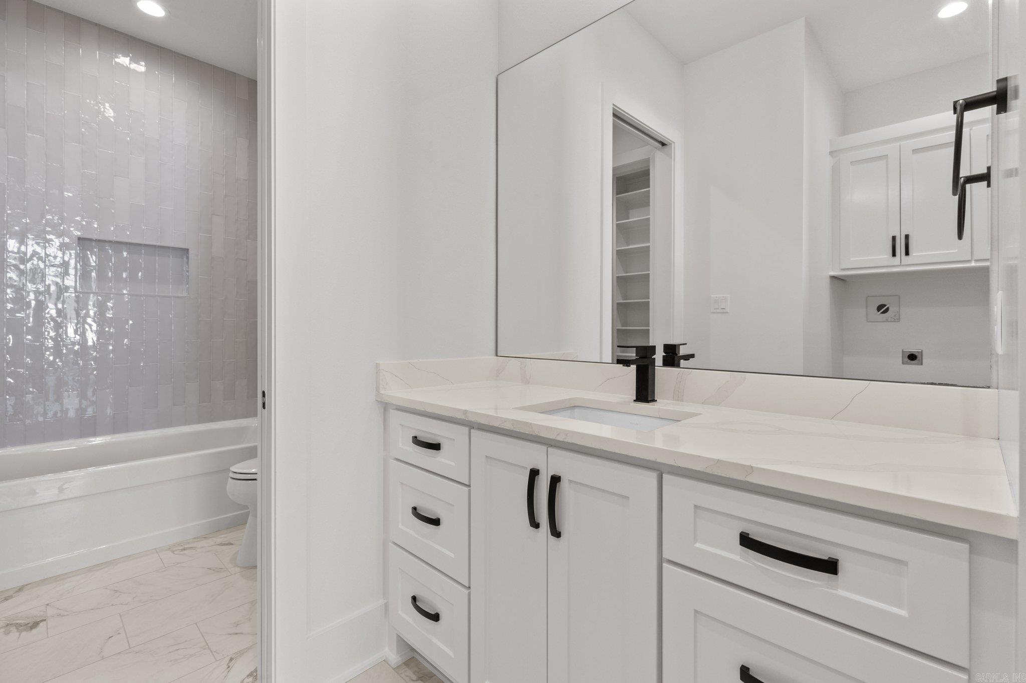 CHENAL VALLEY "FALSTONE COURT" - Residential