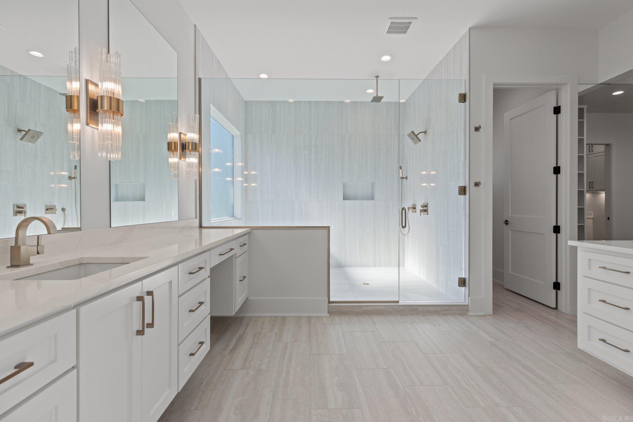 CHENAL VALLEY "FALSTONE COURT" - Residential