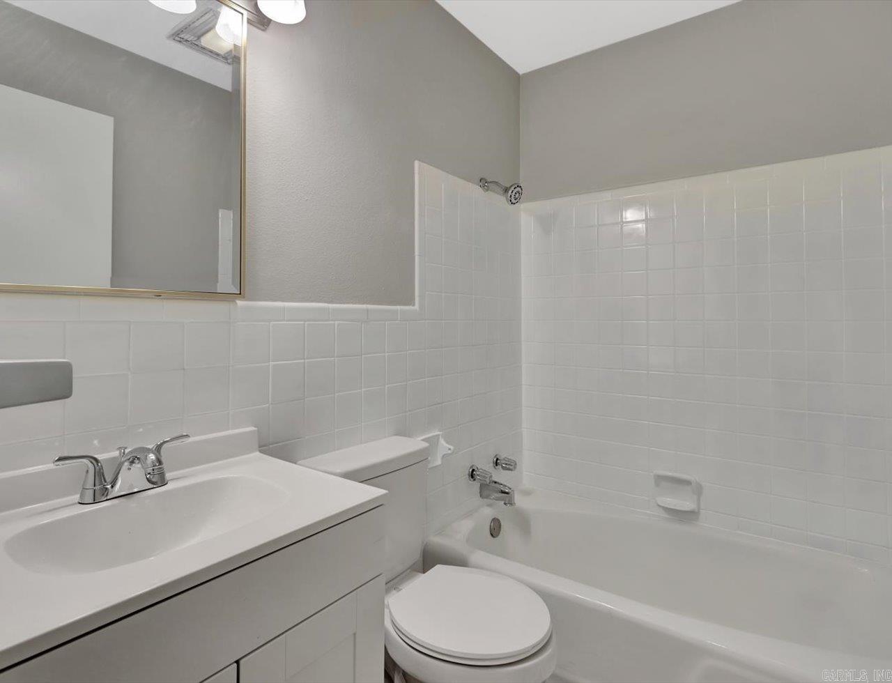 MEADOW LARK - Residential