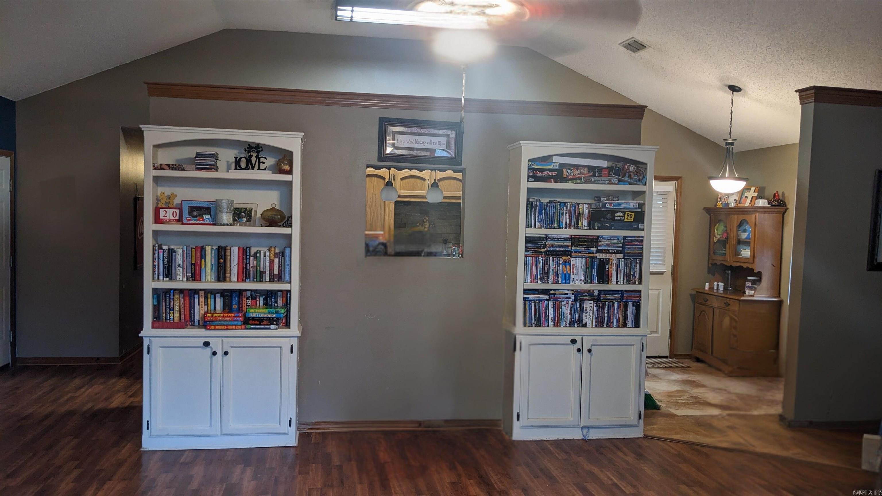 FOX HOLLOW - Residential