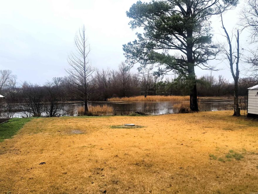 Great opportunity for a duck camp or business! Two restrooms with one large enough to add a shower/bath tub! Full kitchen!! Great view from the backyard! The possibilites are endless with this much square footage! Don't miss out!