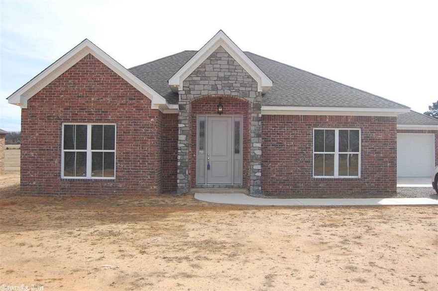 New Construction! Beautiful 3 bedroom, 2 bath home on 1 acre. Walk-in shower in both baths, split floor plan, stainless steel appliances. Sq. Ft. approx. measuring encouraged.