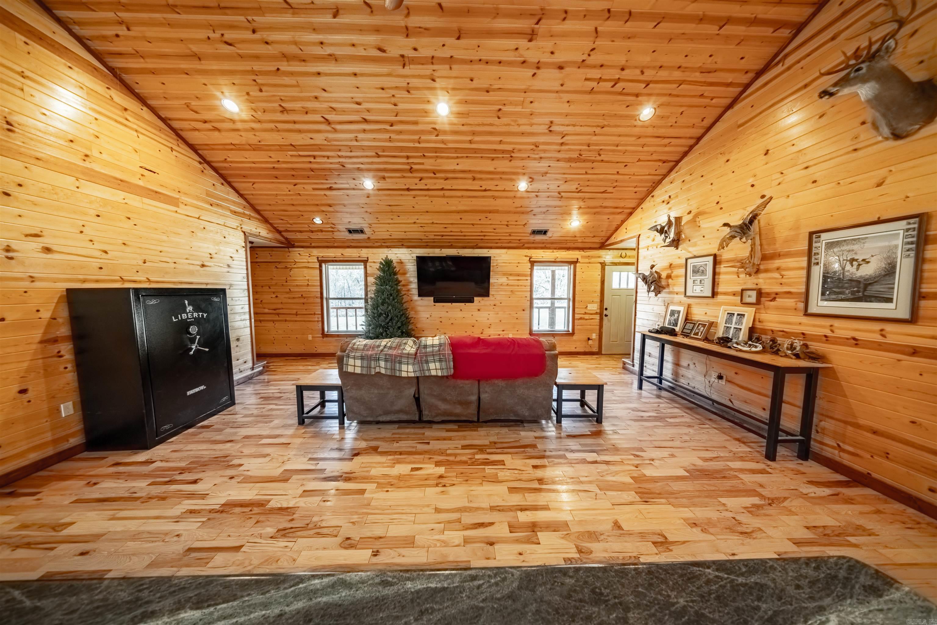 Metes & Bounds - Residential