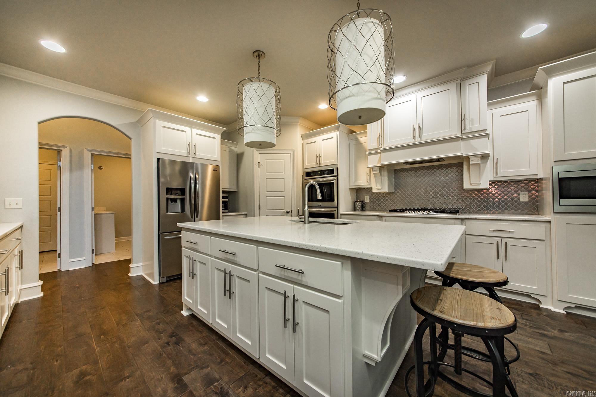 CHENAL VALLEY "MIRAMAR PLACE" - Residential