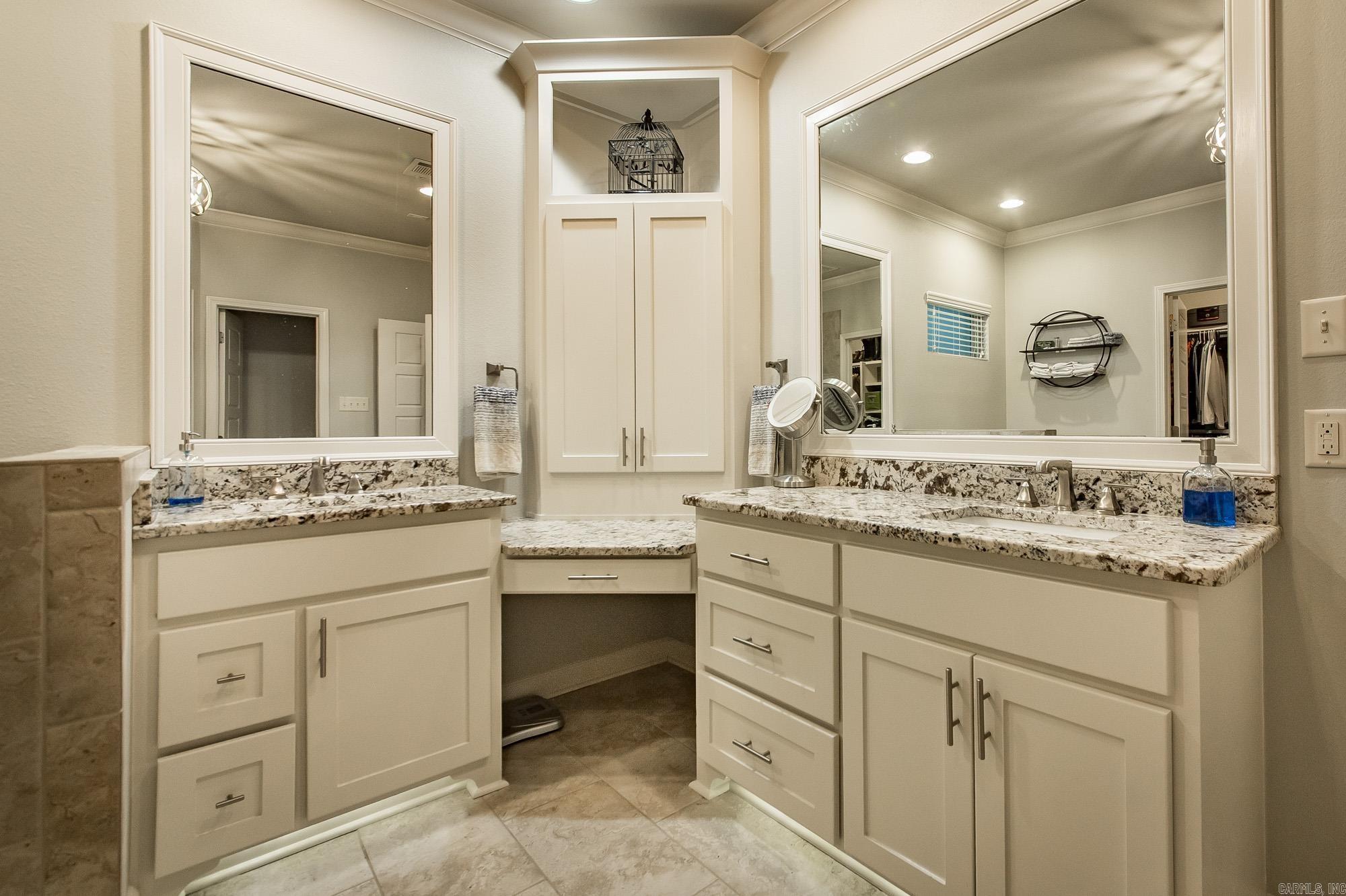 CHENAL VALLEY "MIRAMAR PLACE" - Residential