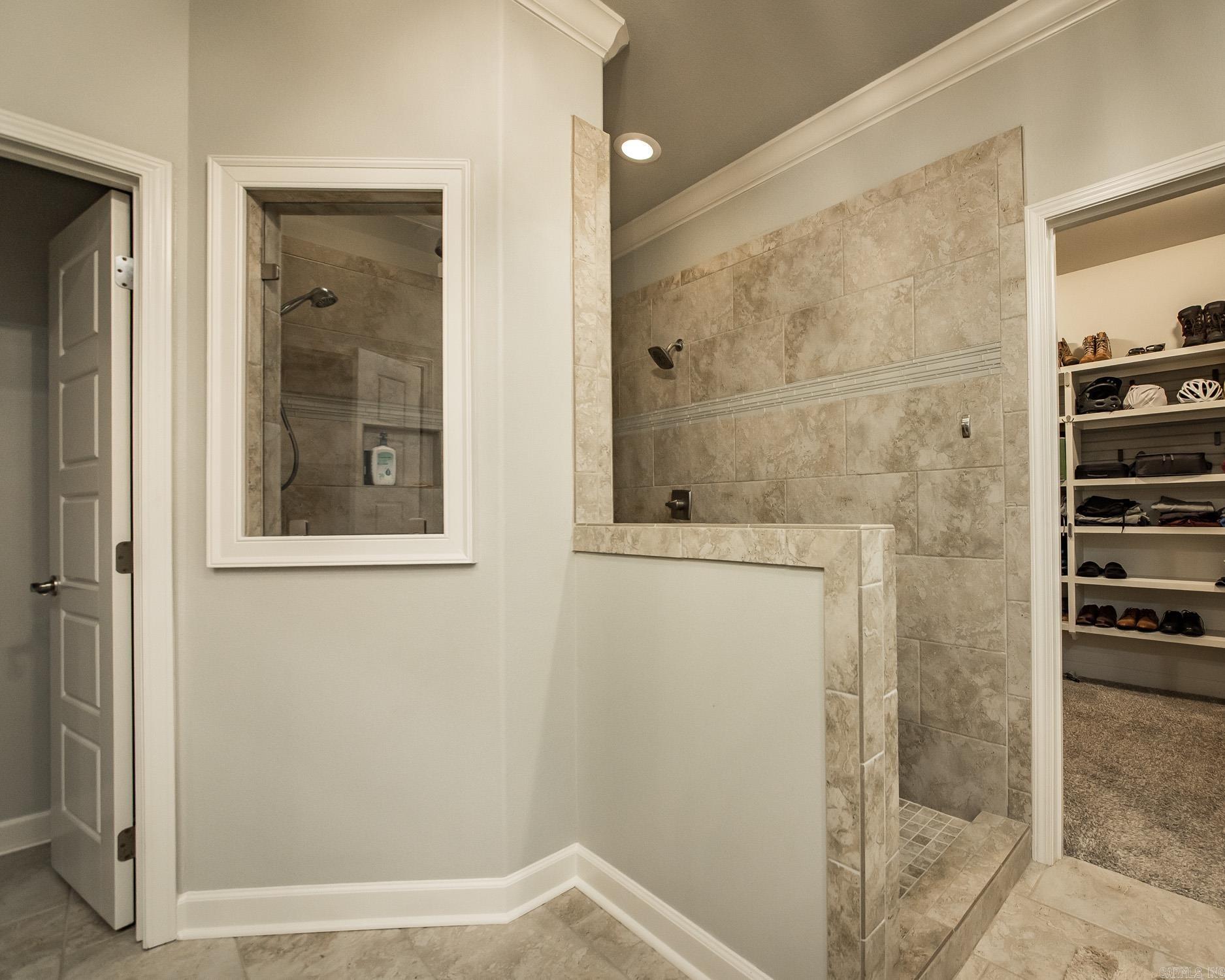 CHENAL VALLEY "MIRAMAR PLACE" - Residential