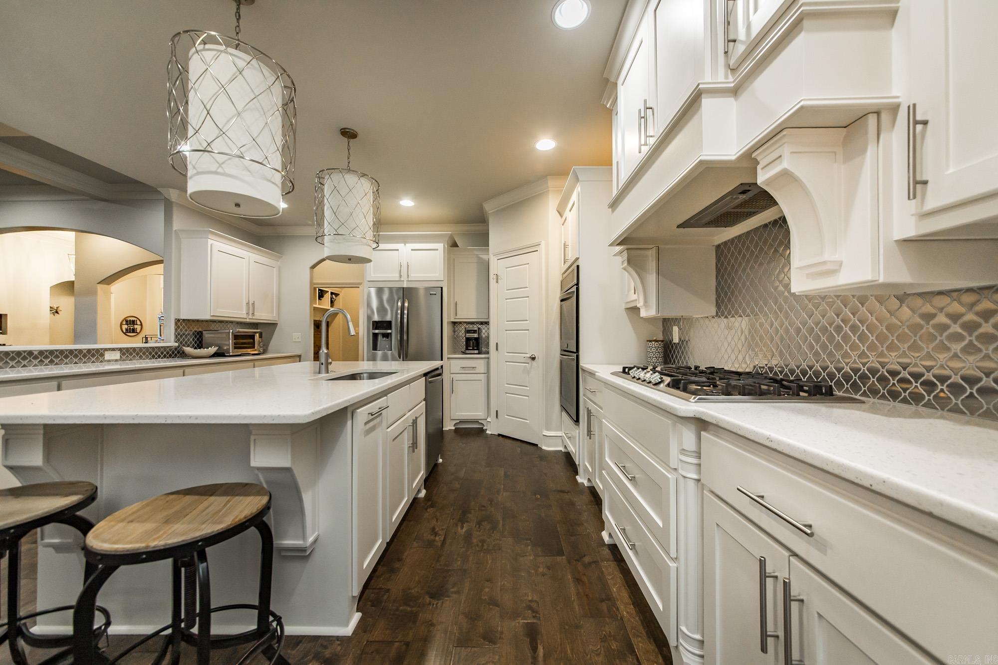 CHENAL VALLEY "MIRAMAR PLACE" - Residential