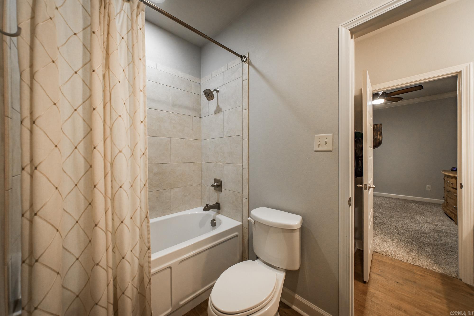 CHENAL VALLEY "MIRAMAR PLACE" - Residential