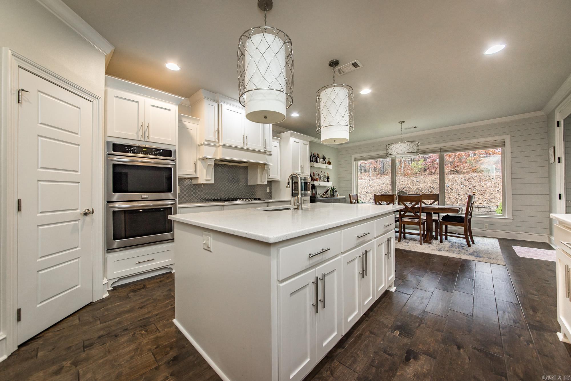 CHENAL VALLEY "MIRAMAR PLACE" - Residential