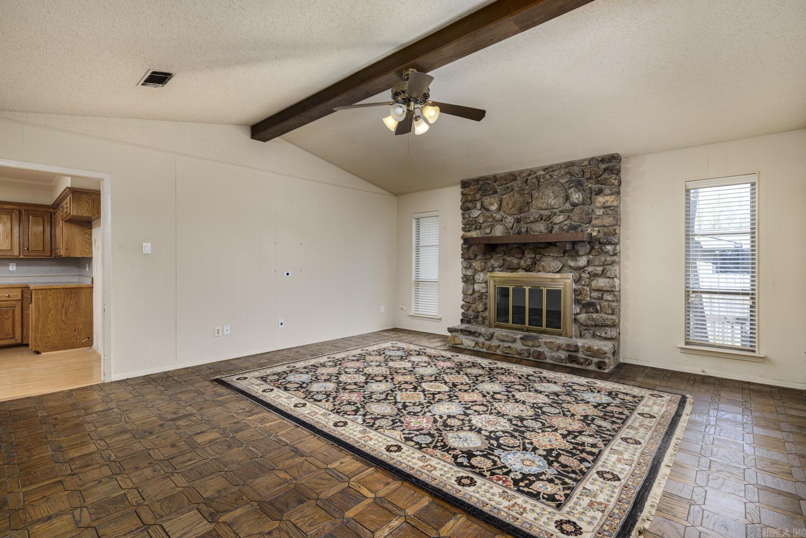 PLEASANT TREE - Residential