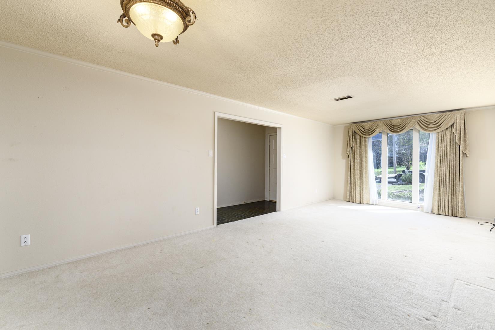 PLEASANT TREE - Residential