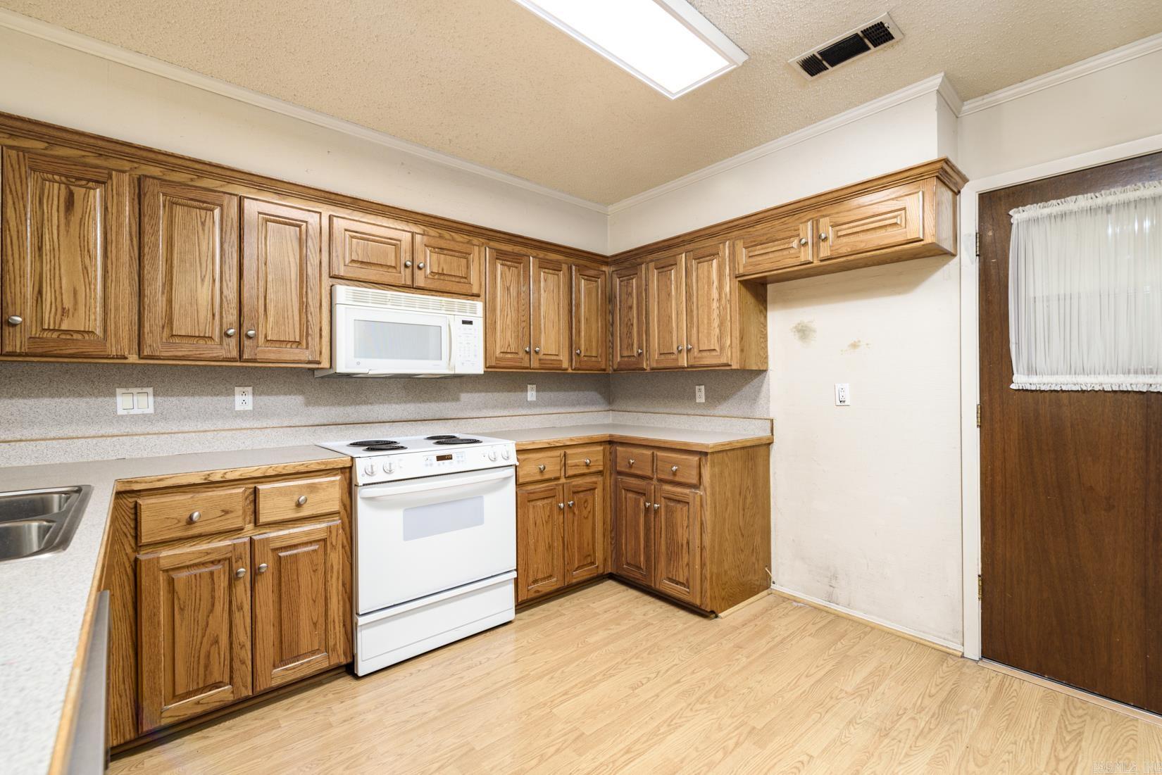 PLEASANT TREE - Residential