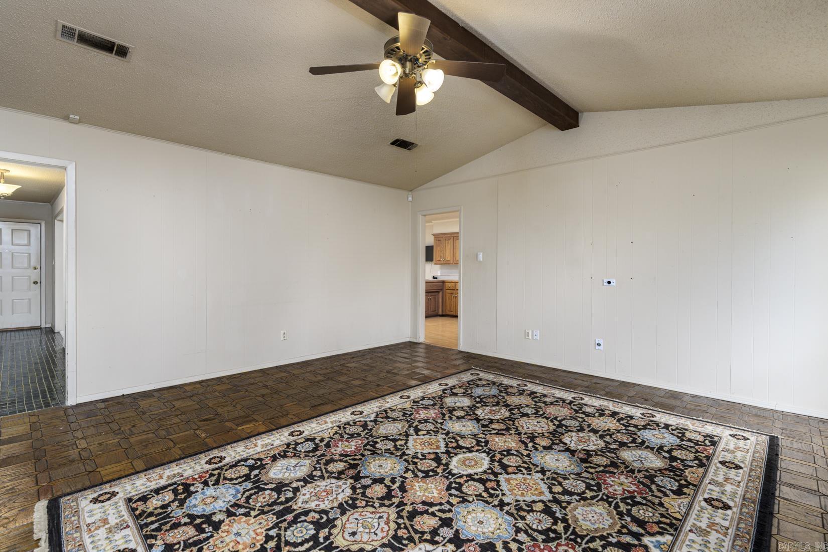 PLEASANT TREE - Residential