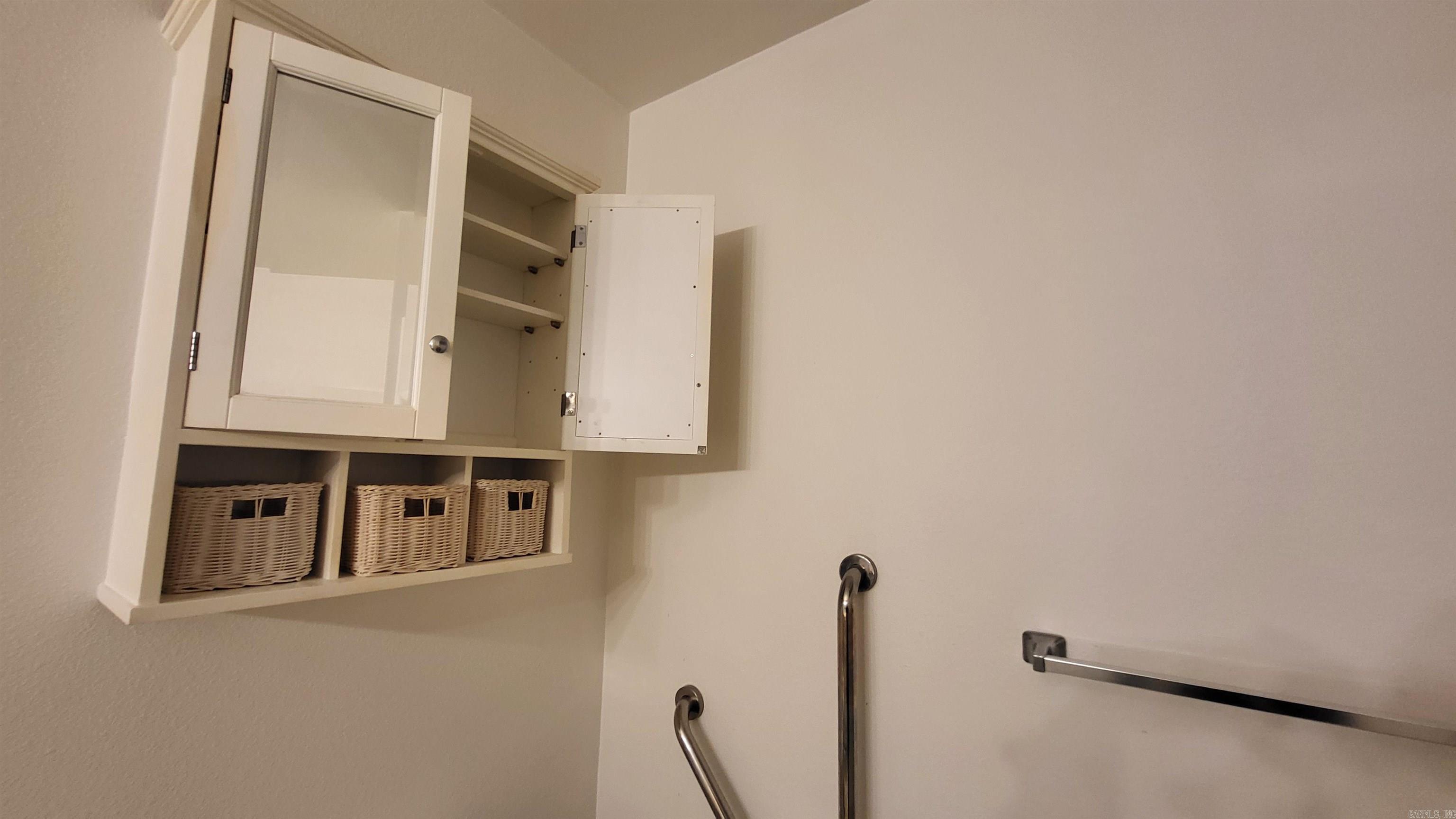 PINE HILLS - Residential