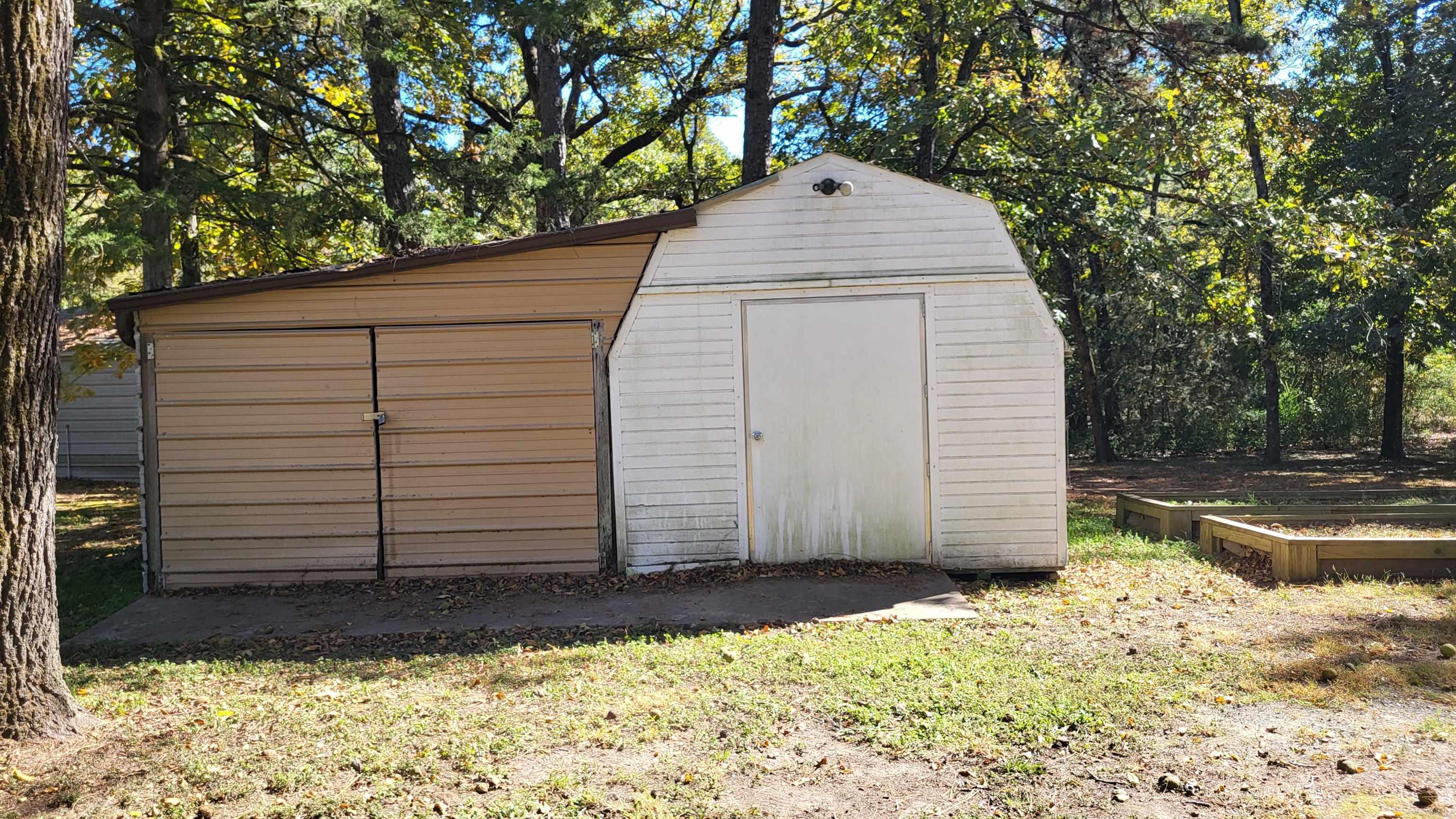 PINE HILLS - Residential