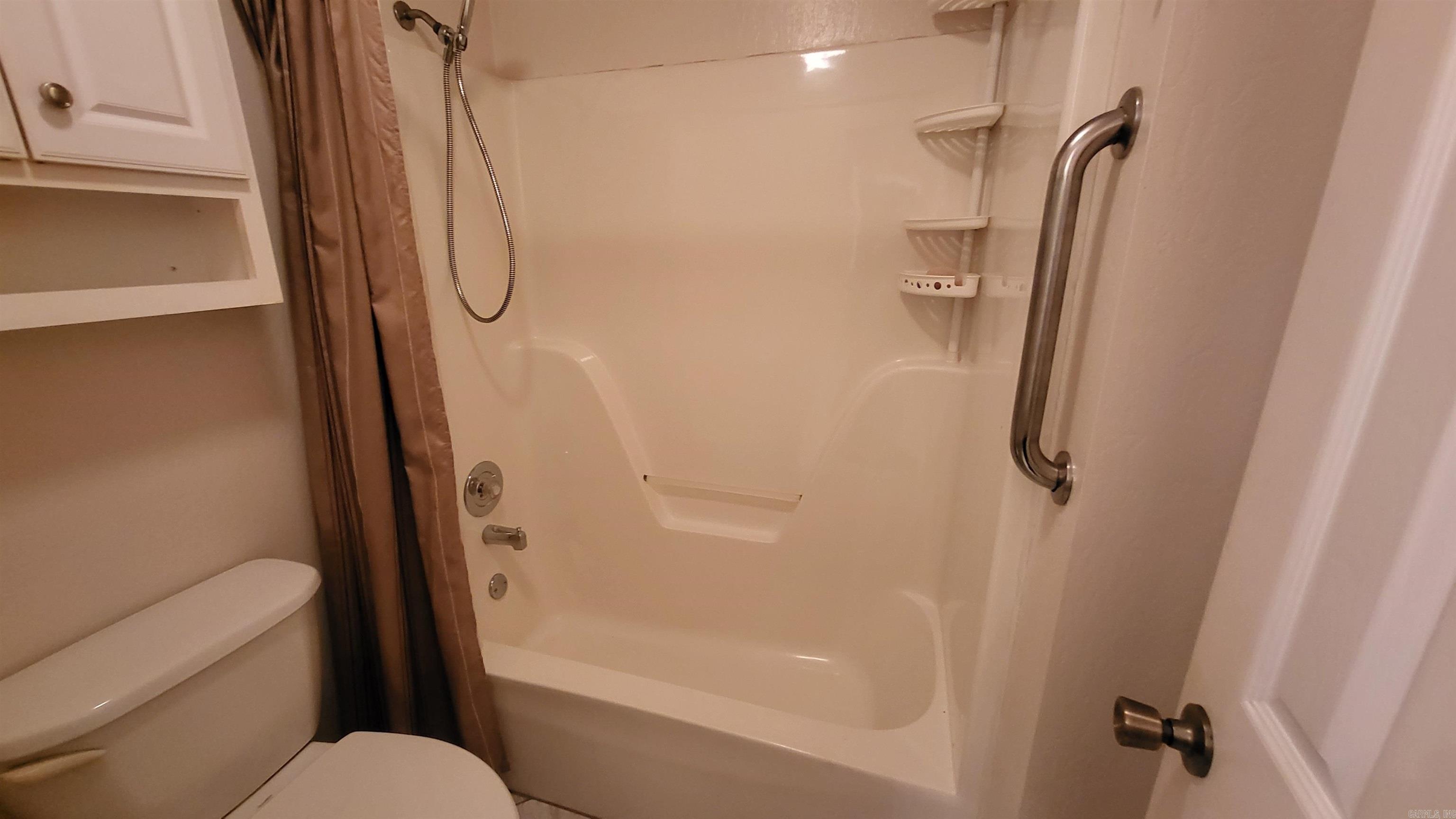 PINE HILLS - Residential