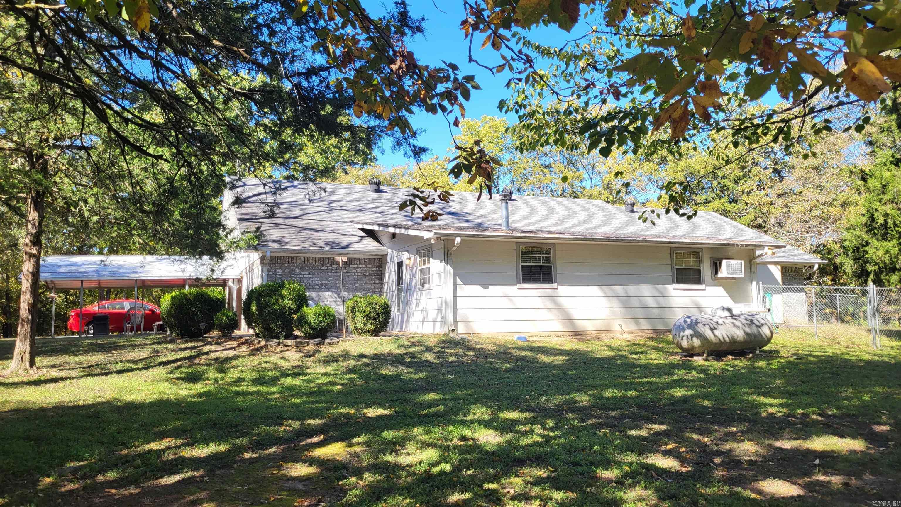 PINE HILLS - Residential