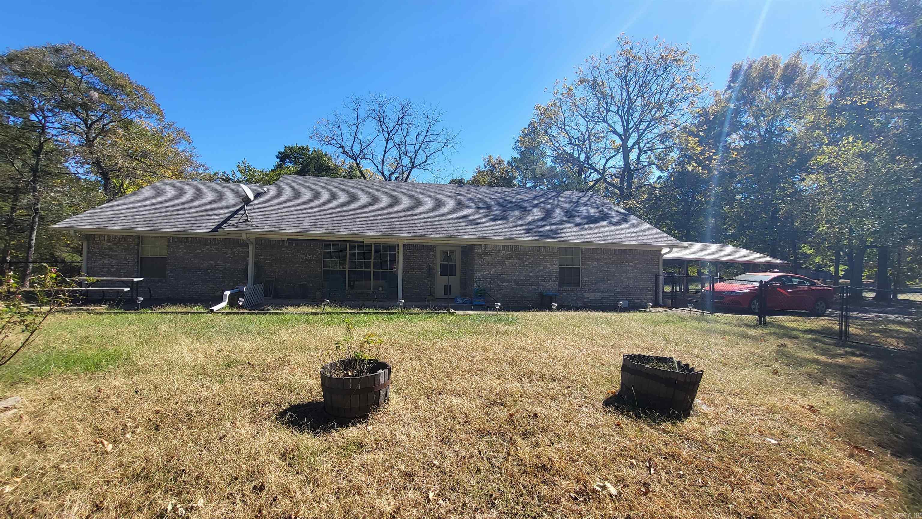 PINE HILLS - Residential