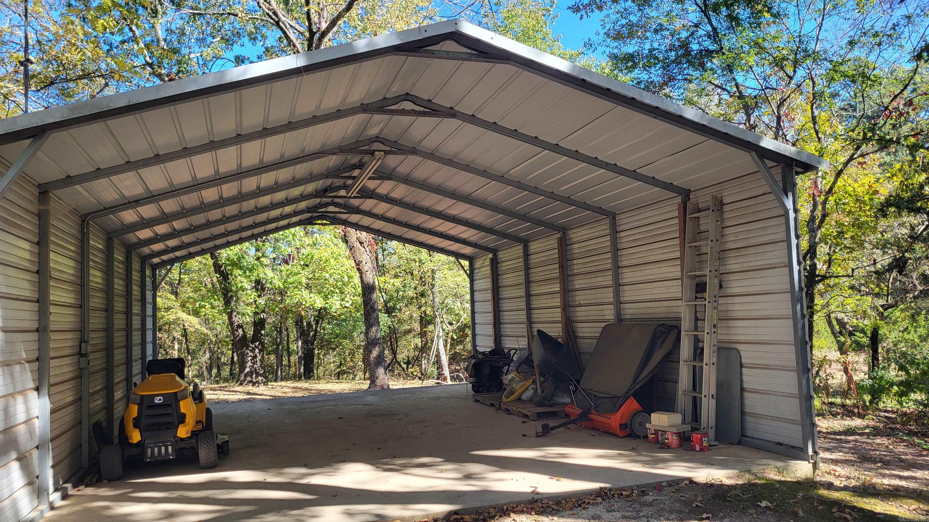 PINE HILLS - Residential