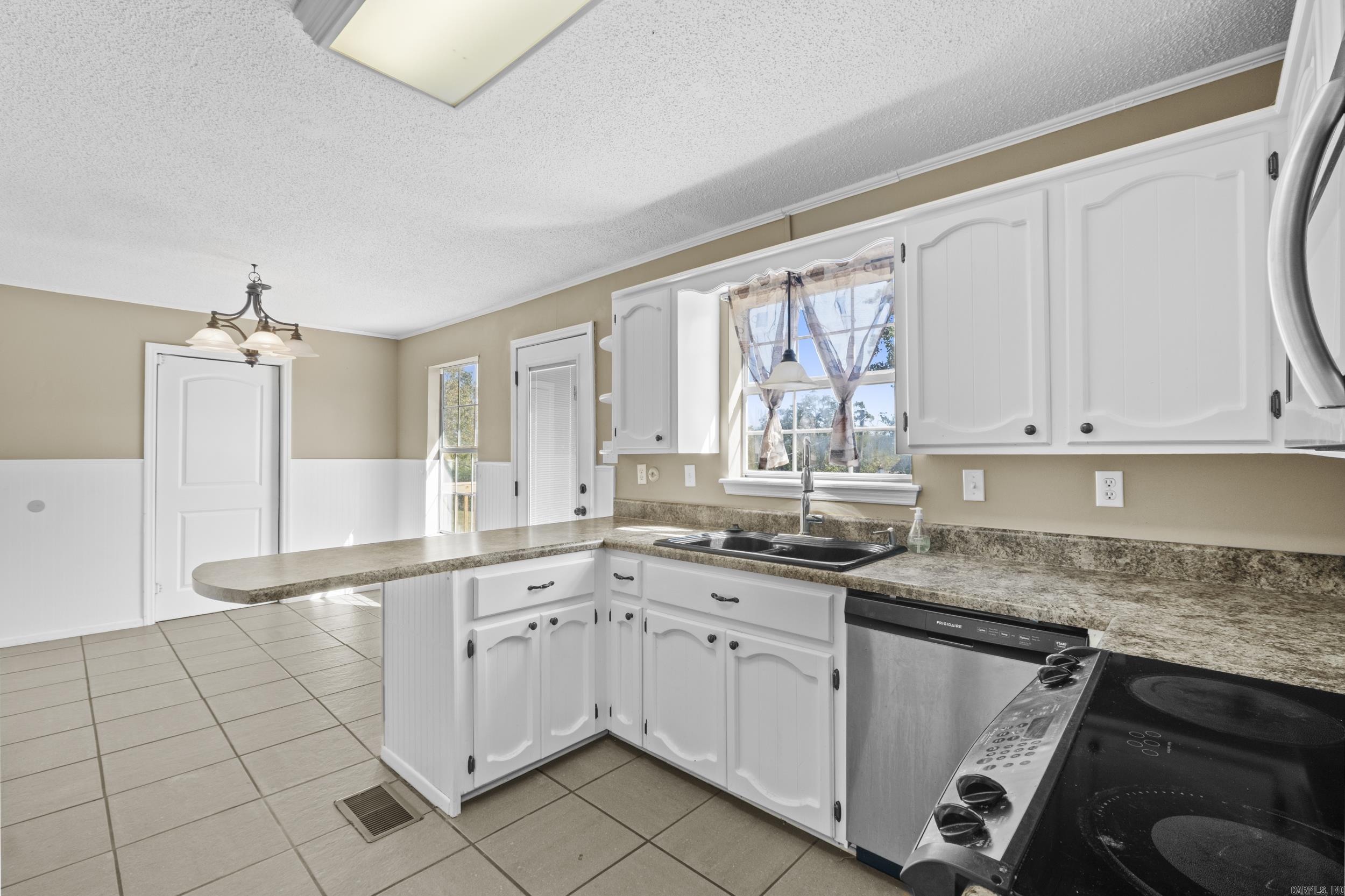 GREEN HILLS - Residential