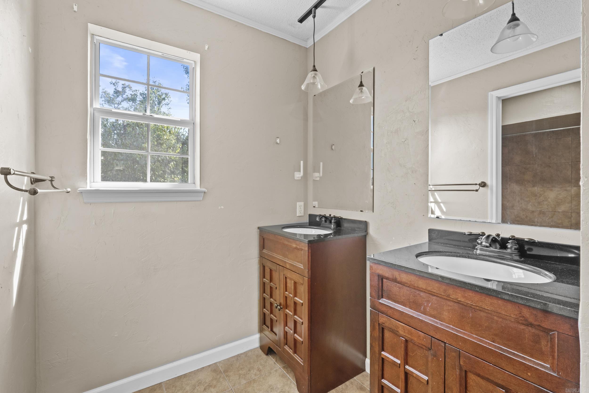 GREEN HILLS - Residential