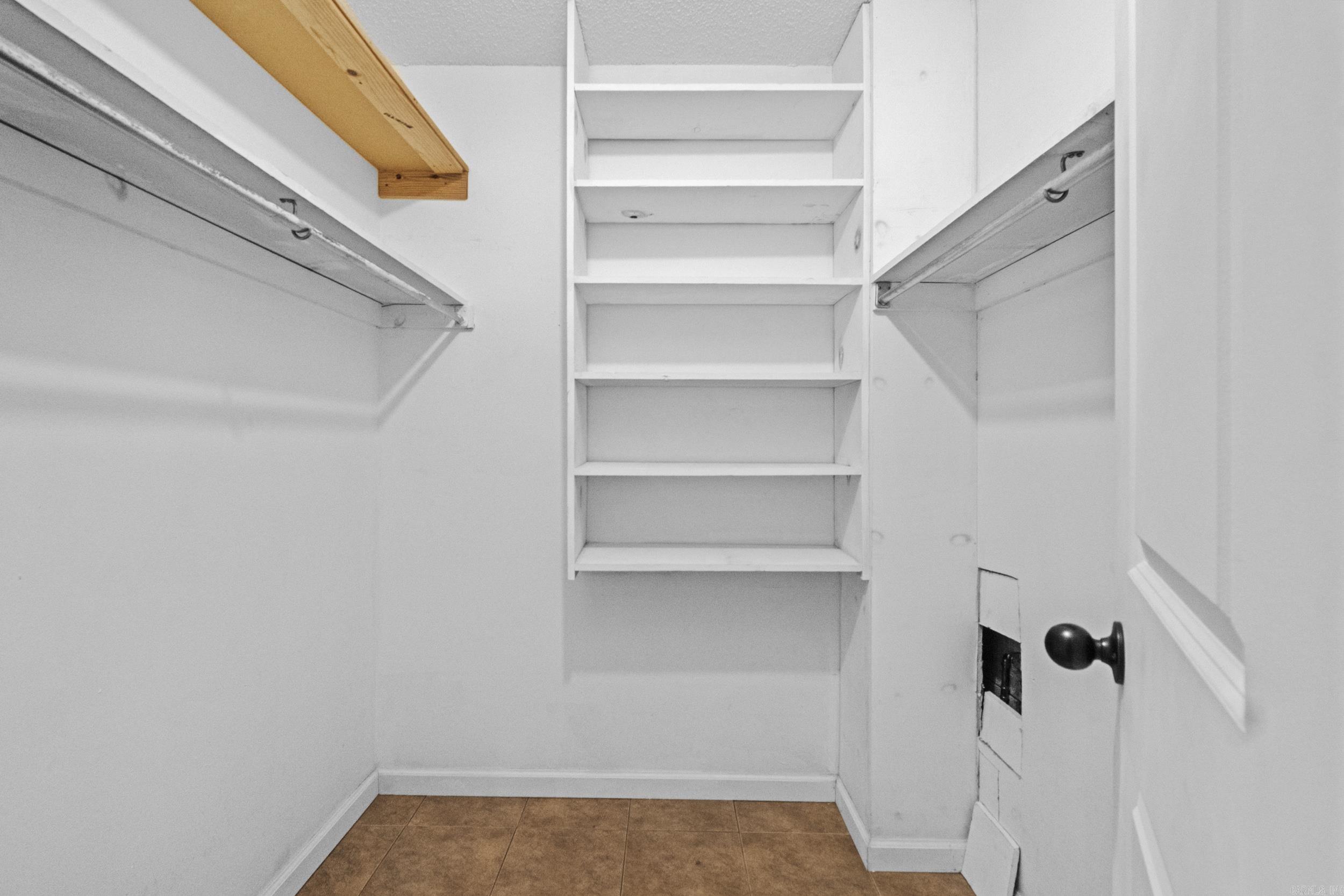 GREEN HILLS - Residential