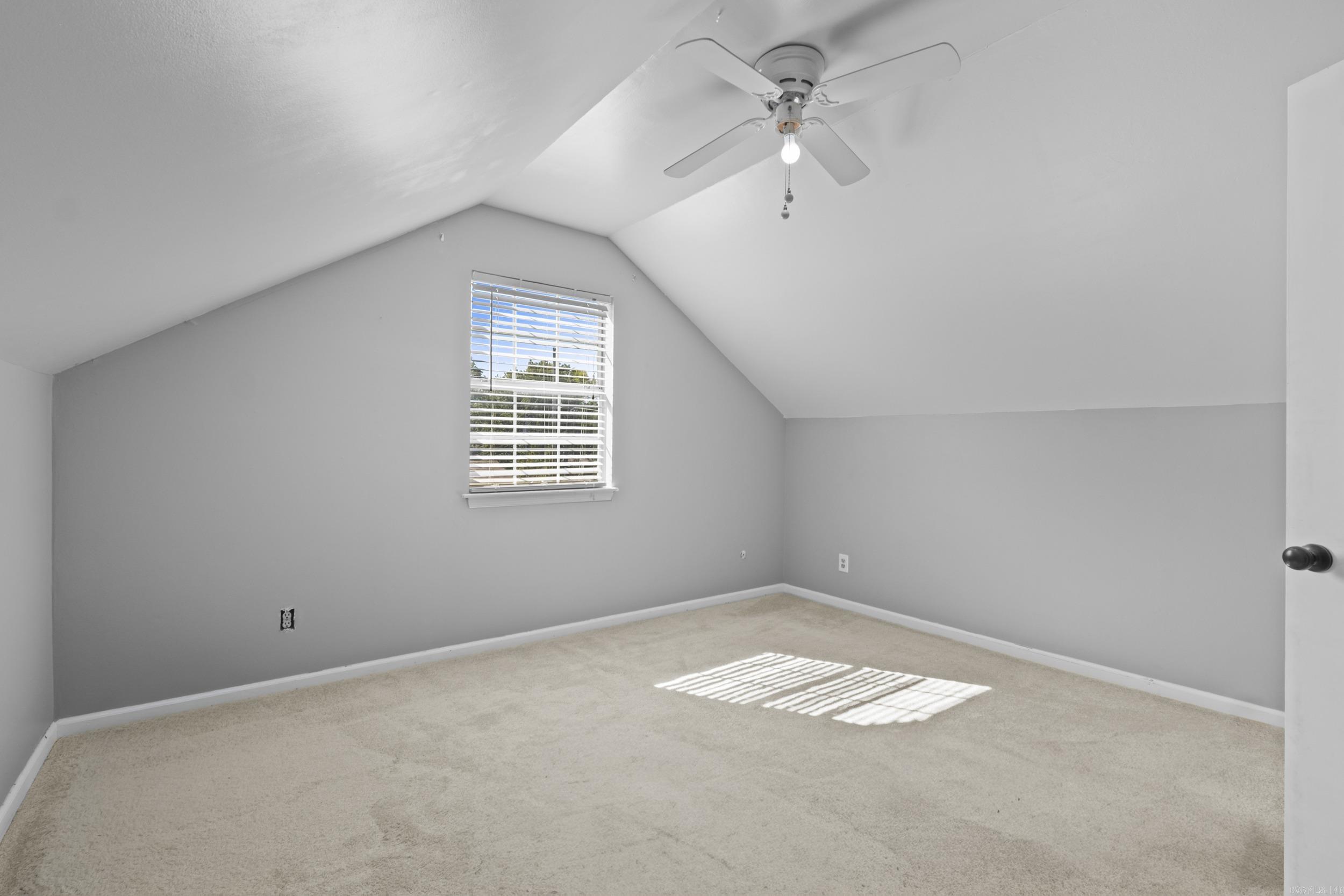 GREEN HILLS - Residential