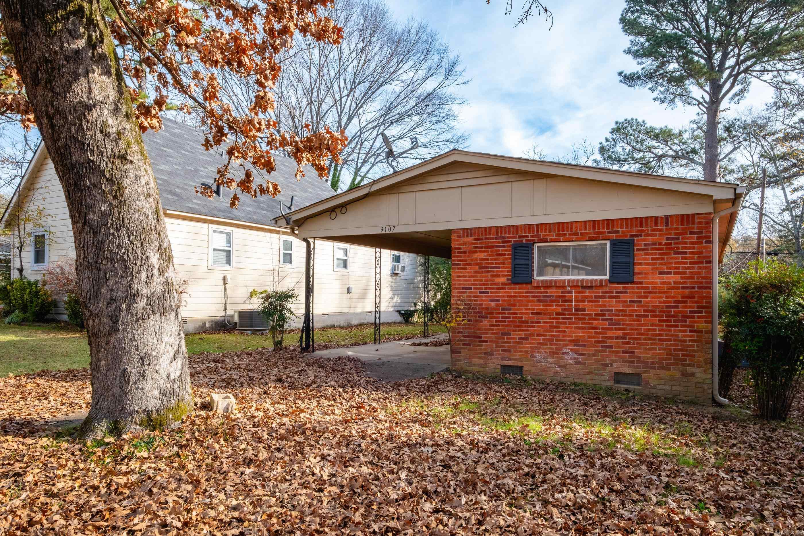 HAMILTON & BRACK - Residential