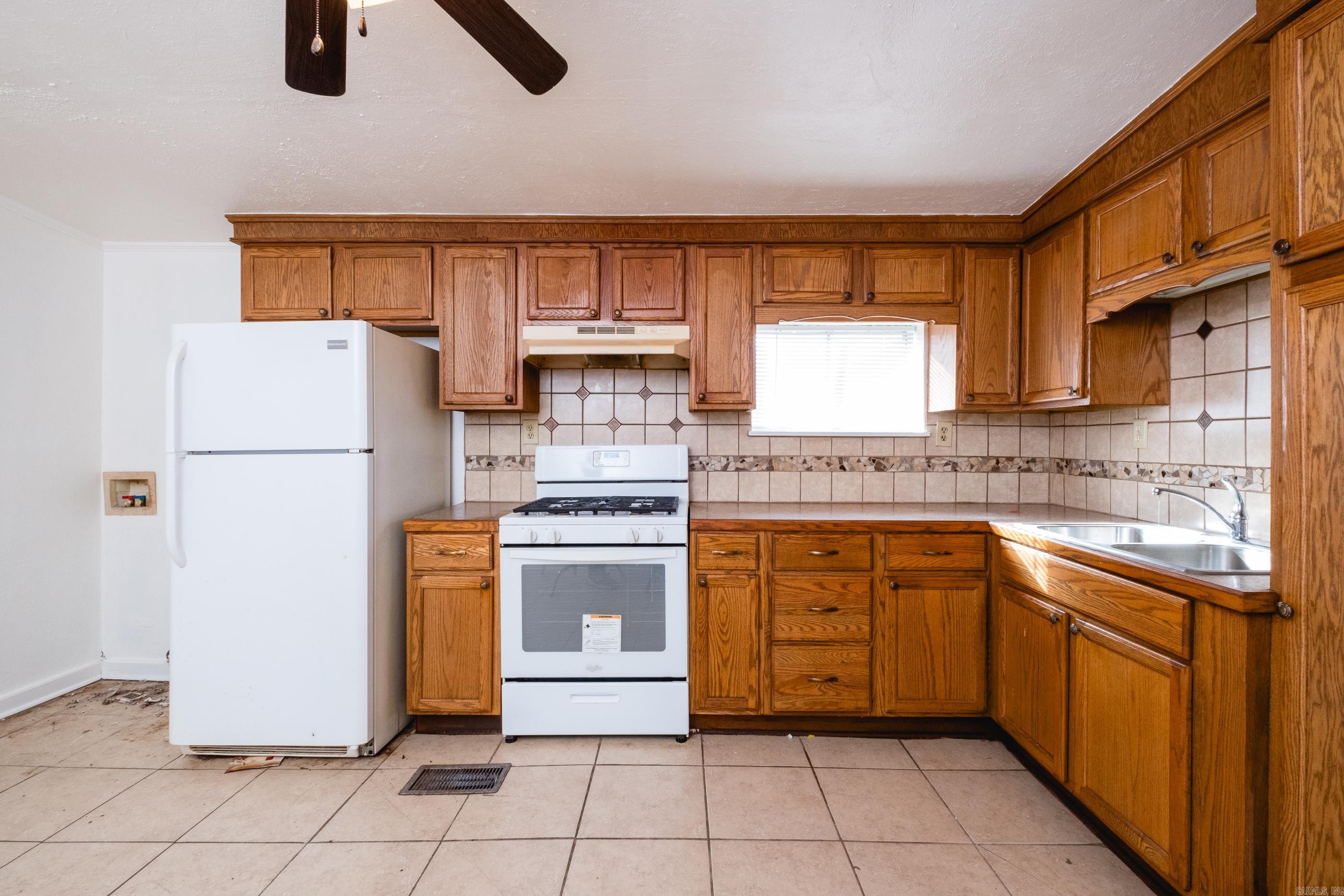 HAMILTON & BRACK - Residential