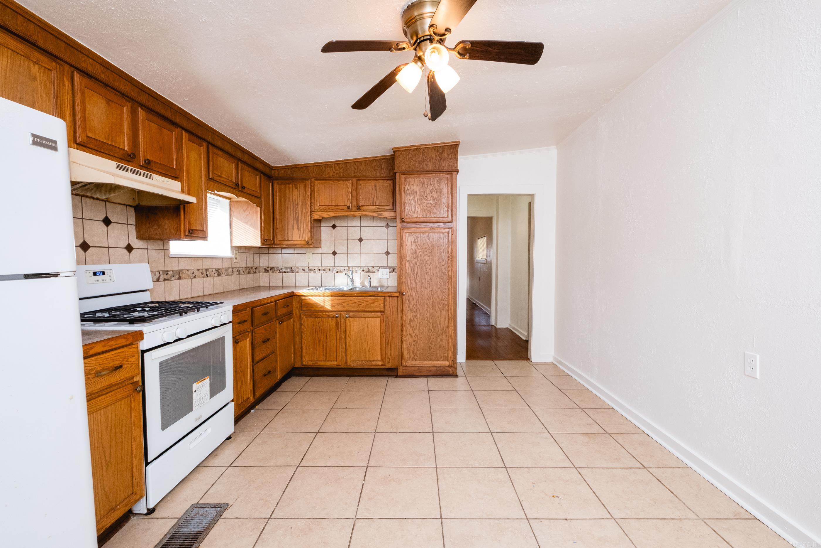 HAMILTON & BRACK - Residential