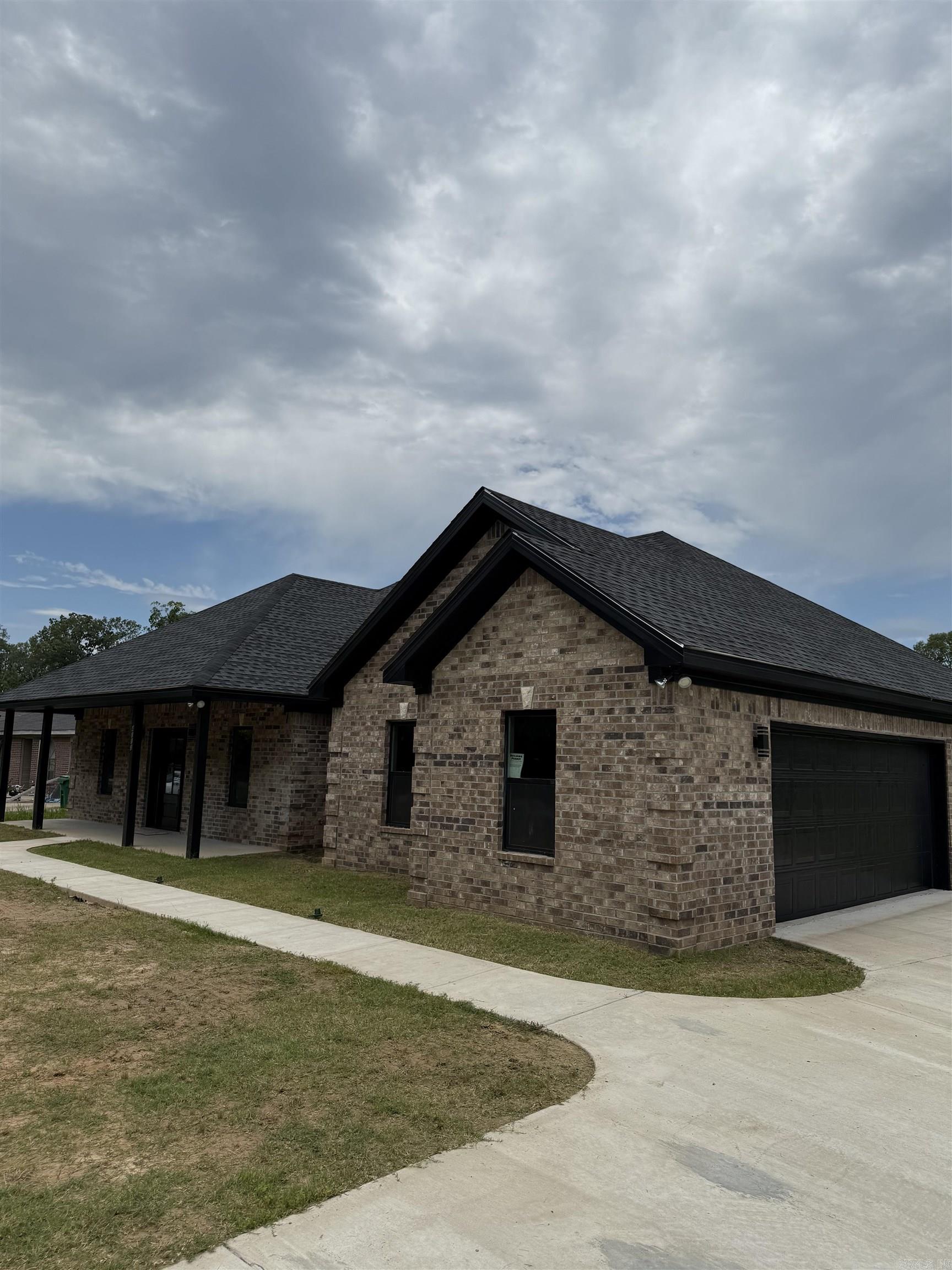 MAYBERRY - Residential