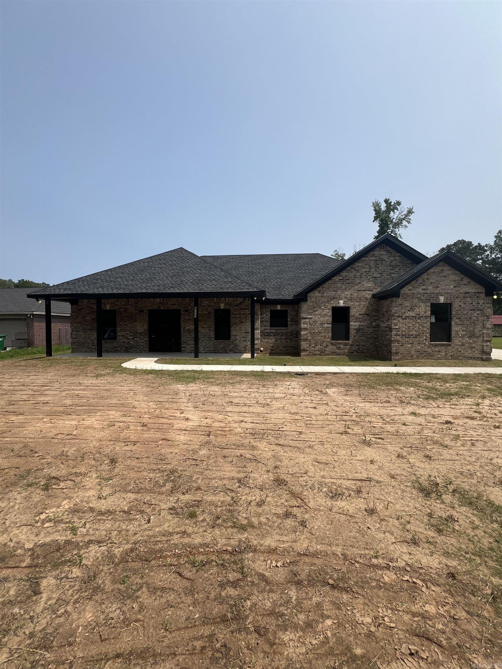 This new construction is a masterpiece! This house is completely move-in ready and just waiting for a new owner! Nice enhancements, very spacious, and perfect for your family! This property is a must see!