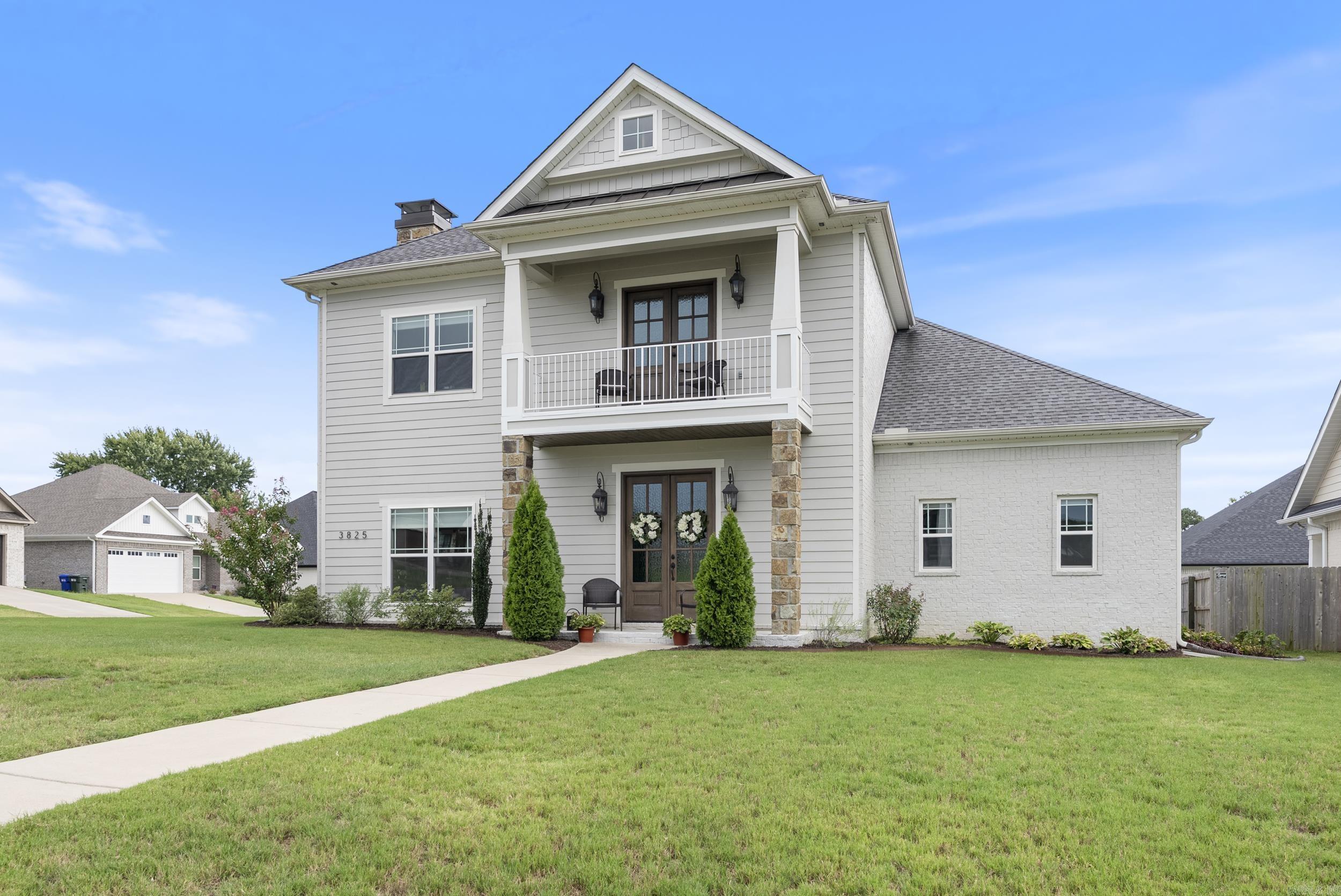 This Gorgeous home is loaded with trim, beams and built ins in the living area. The kitchen has a pot filler, pantry and cabinets to the ceiling. Wonderful reading nook under the stairs and the loft upstairs has a balcony outside. It would make a great game room or office. Like NEW!!!