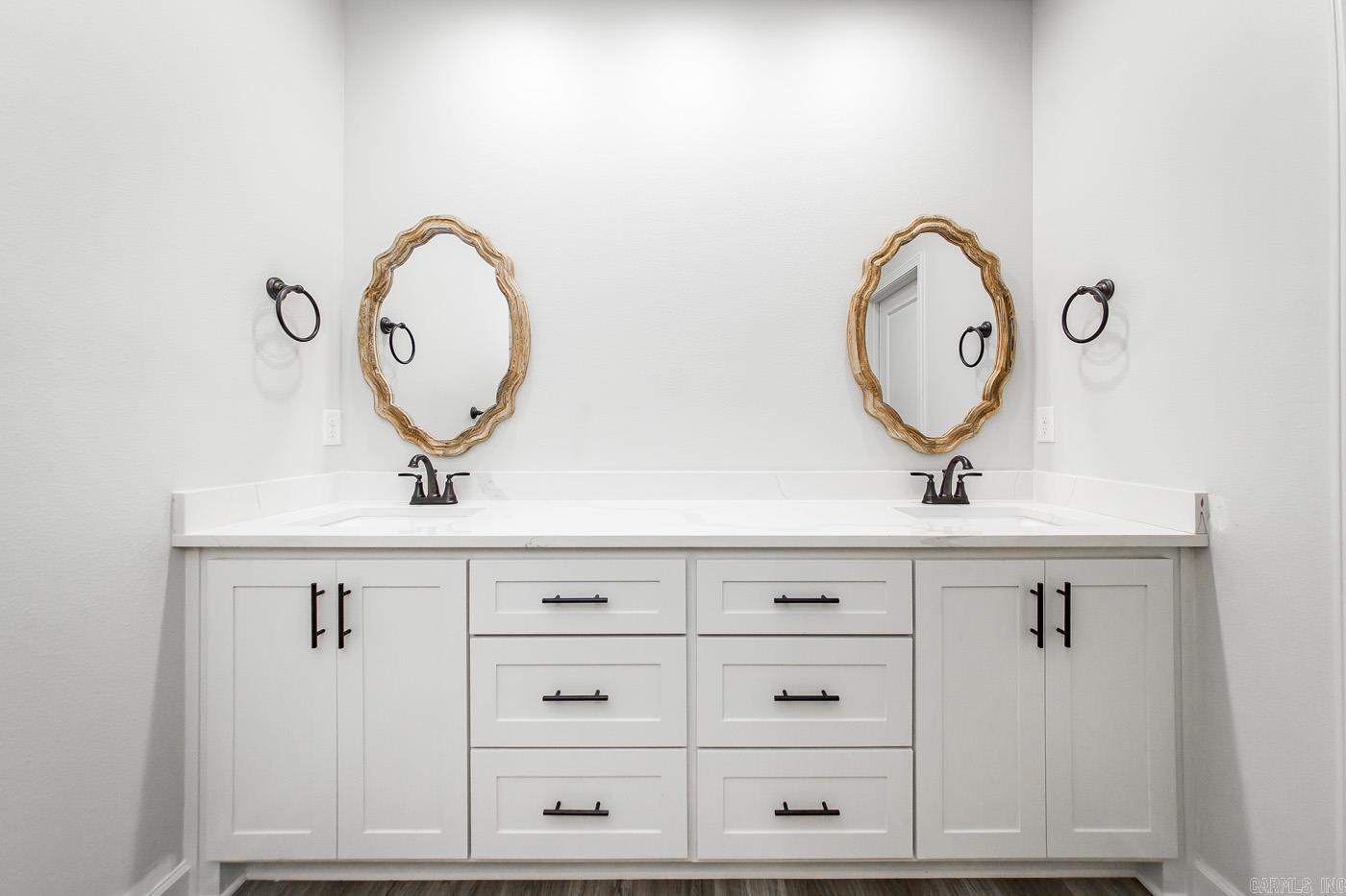 Villa Vista - Residential