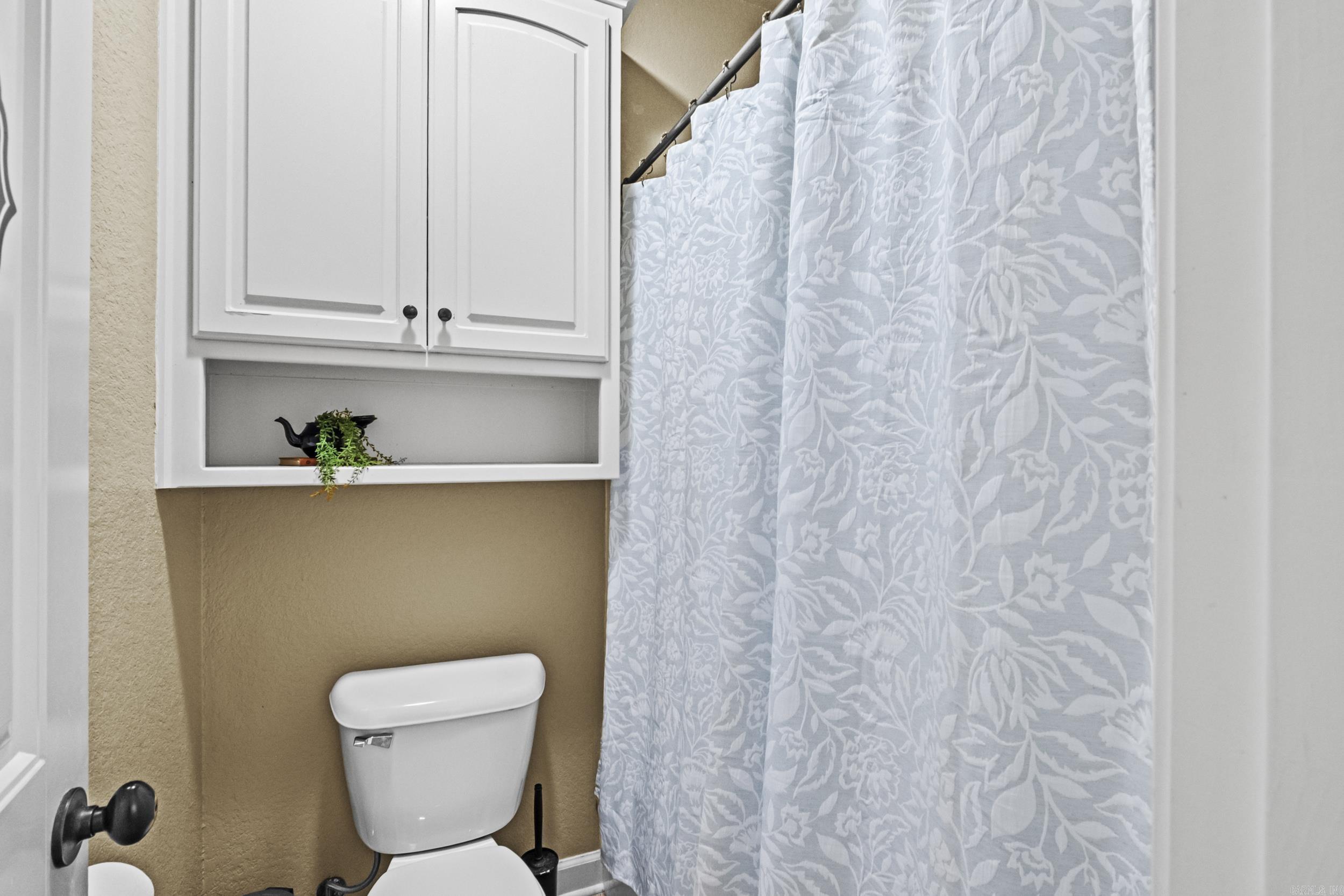 FOREST OAKS - Residential