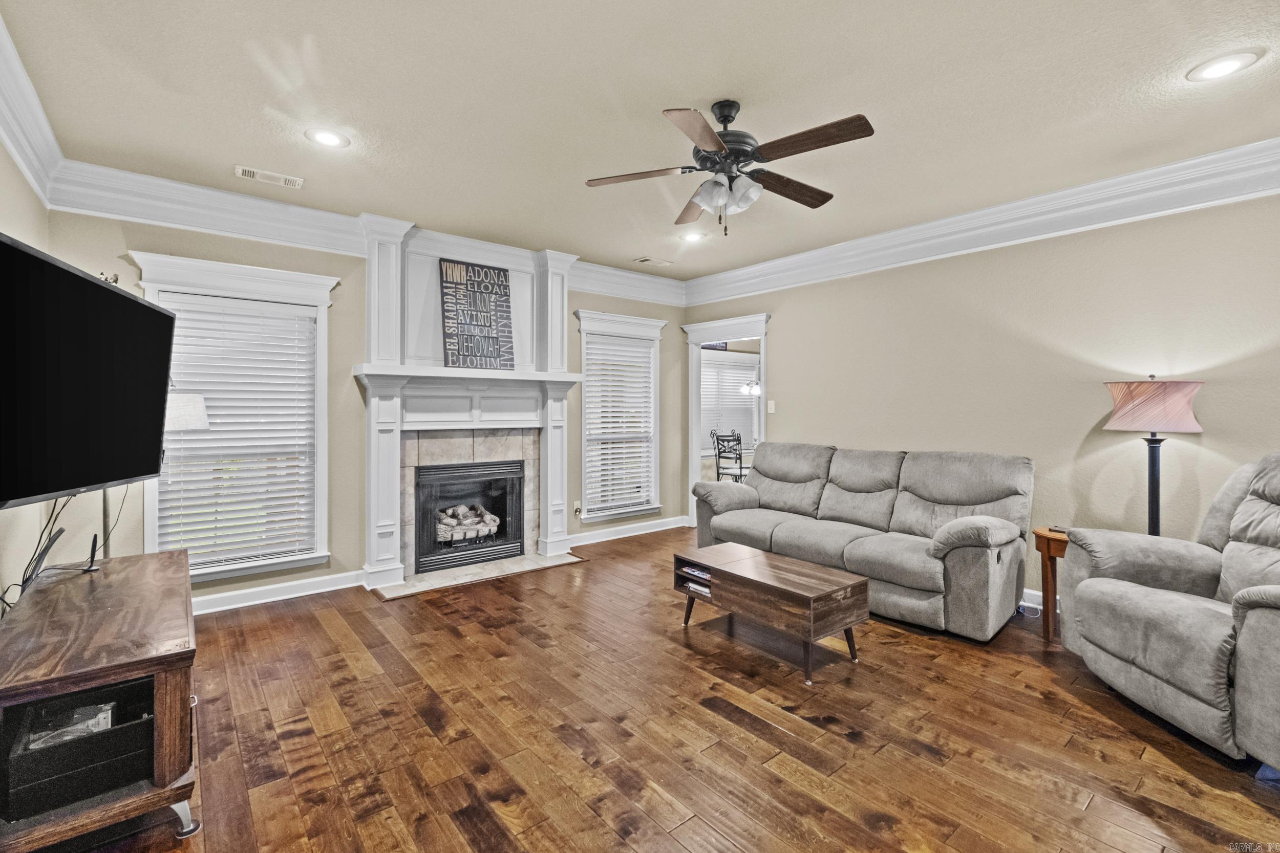 FOREST OAKS - Residential