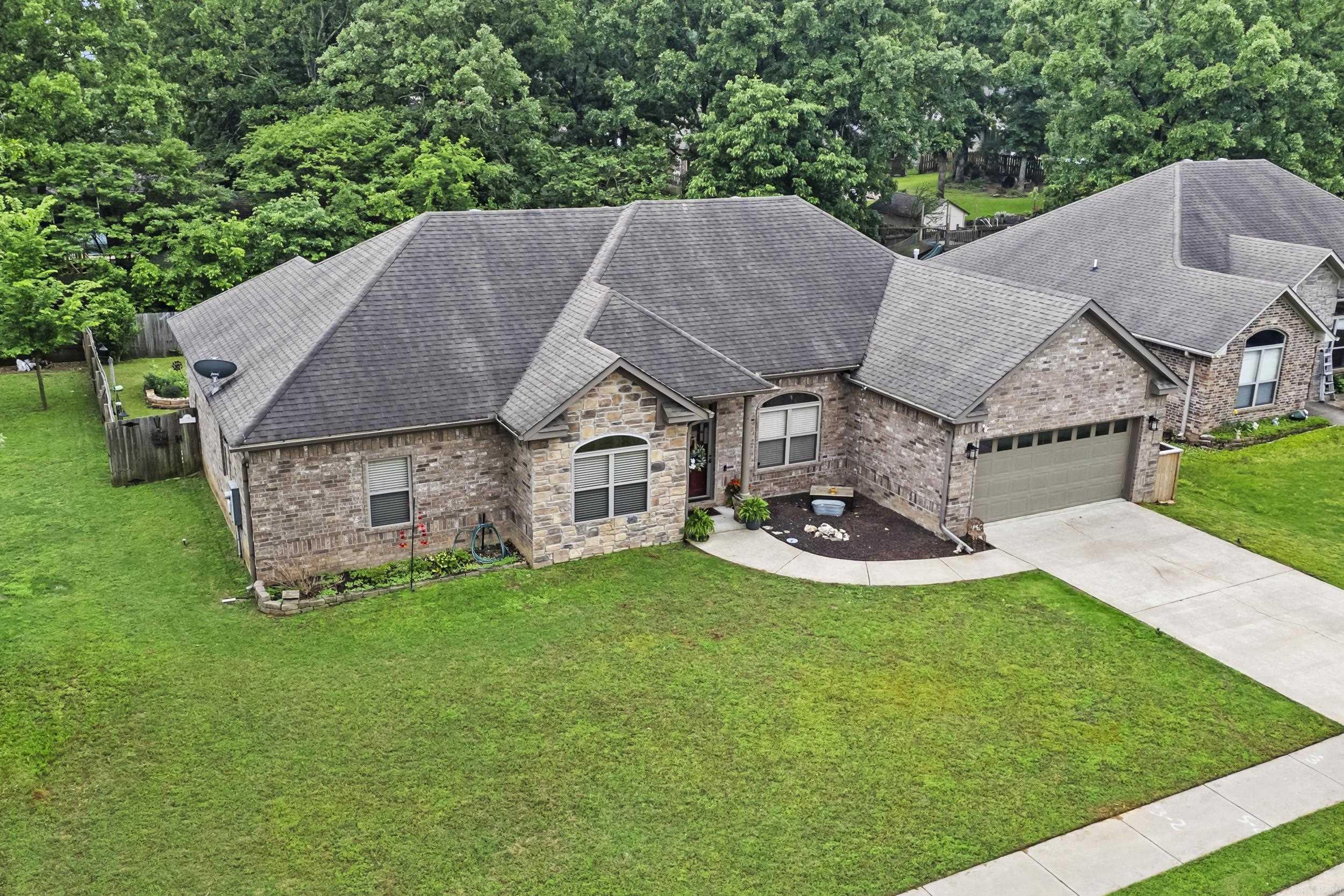 FOREST OAKS - Residential