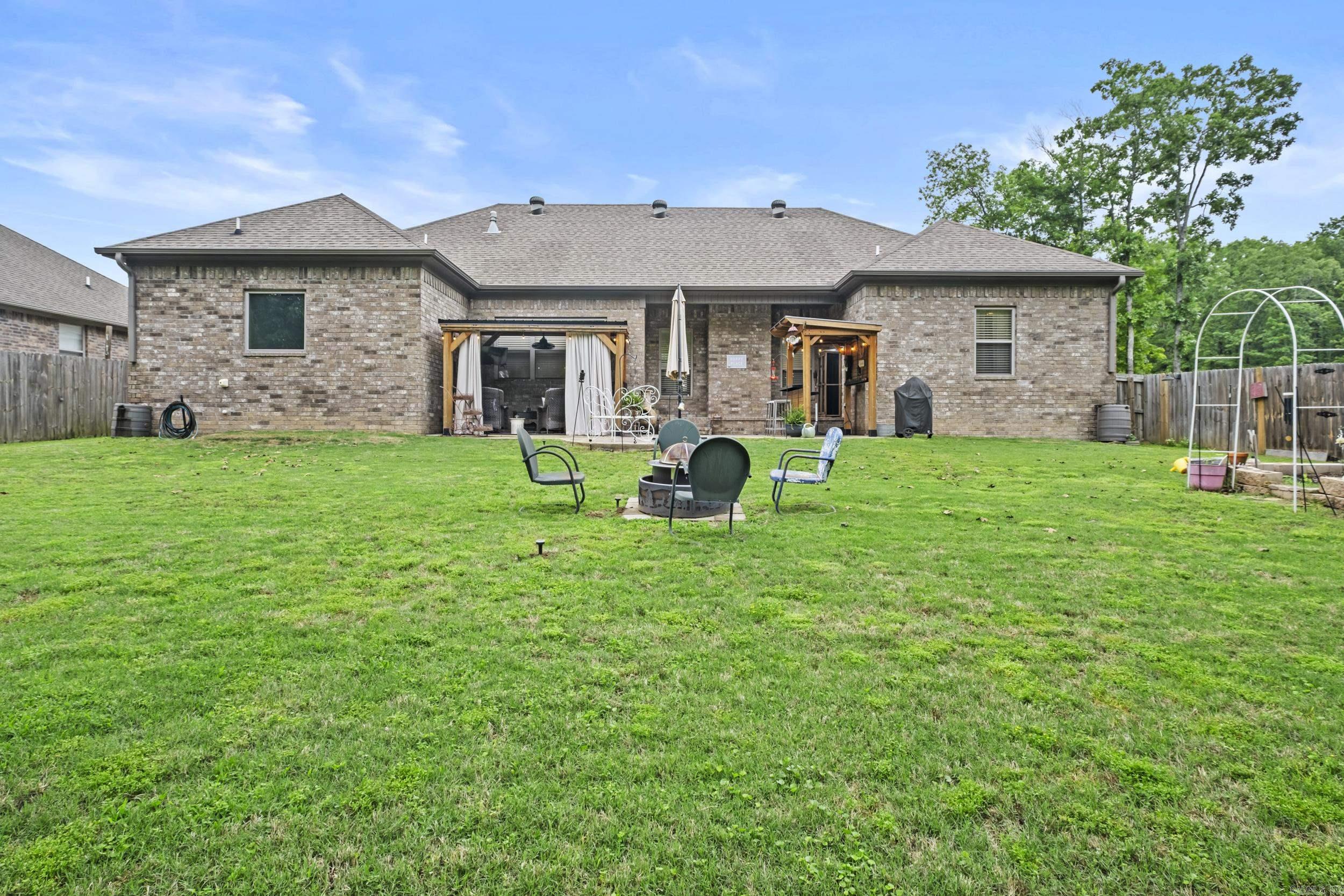 FOREST OAKS - Residential