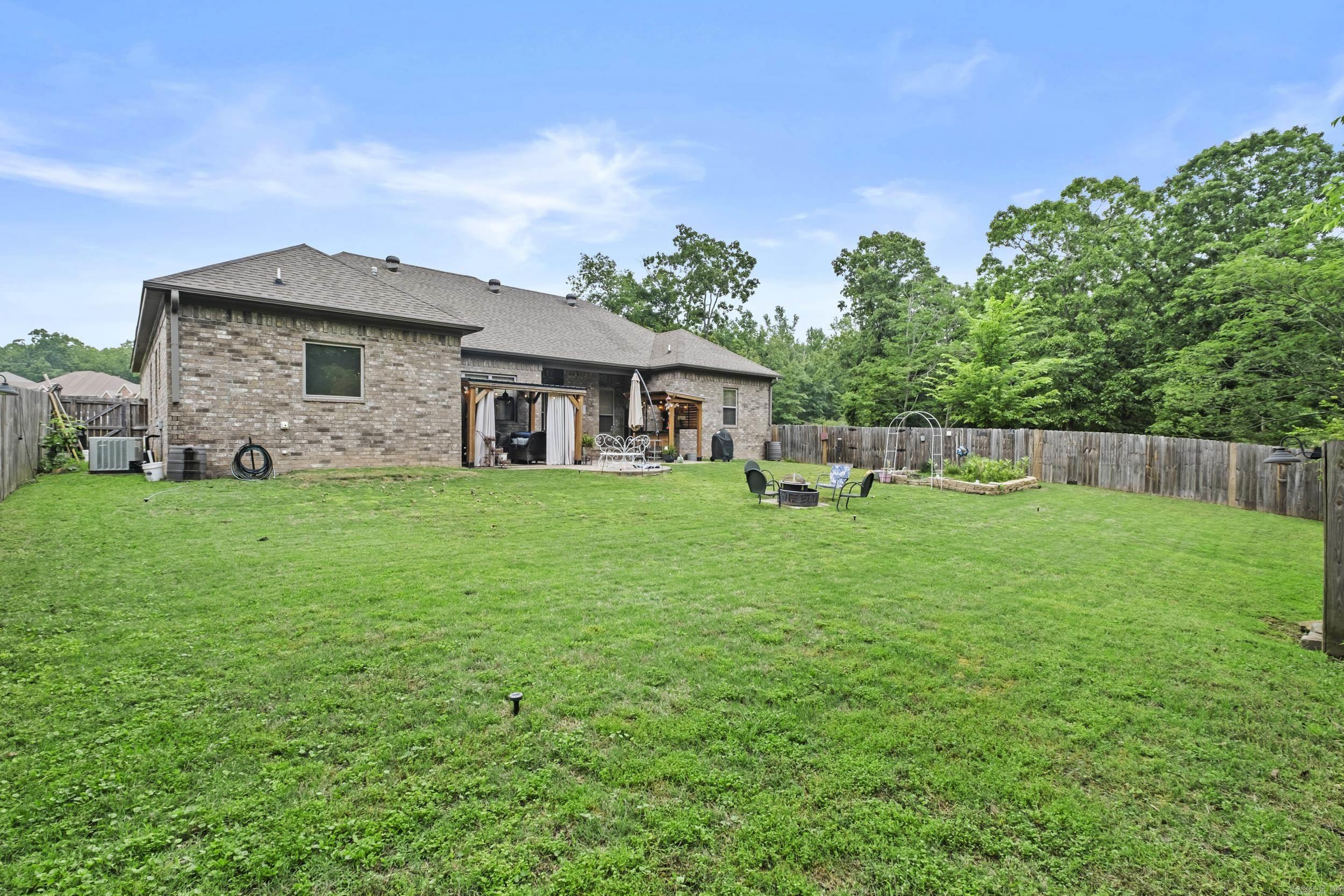 FOREST OAKS - Residential