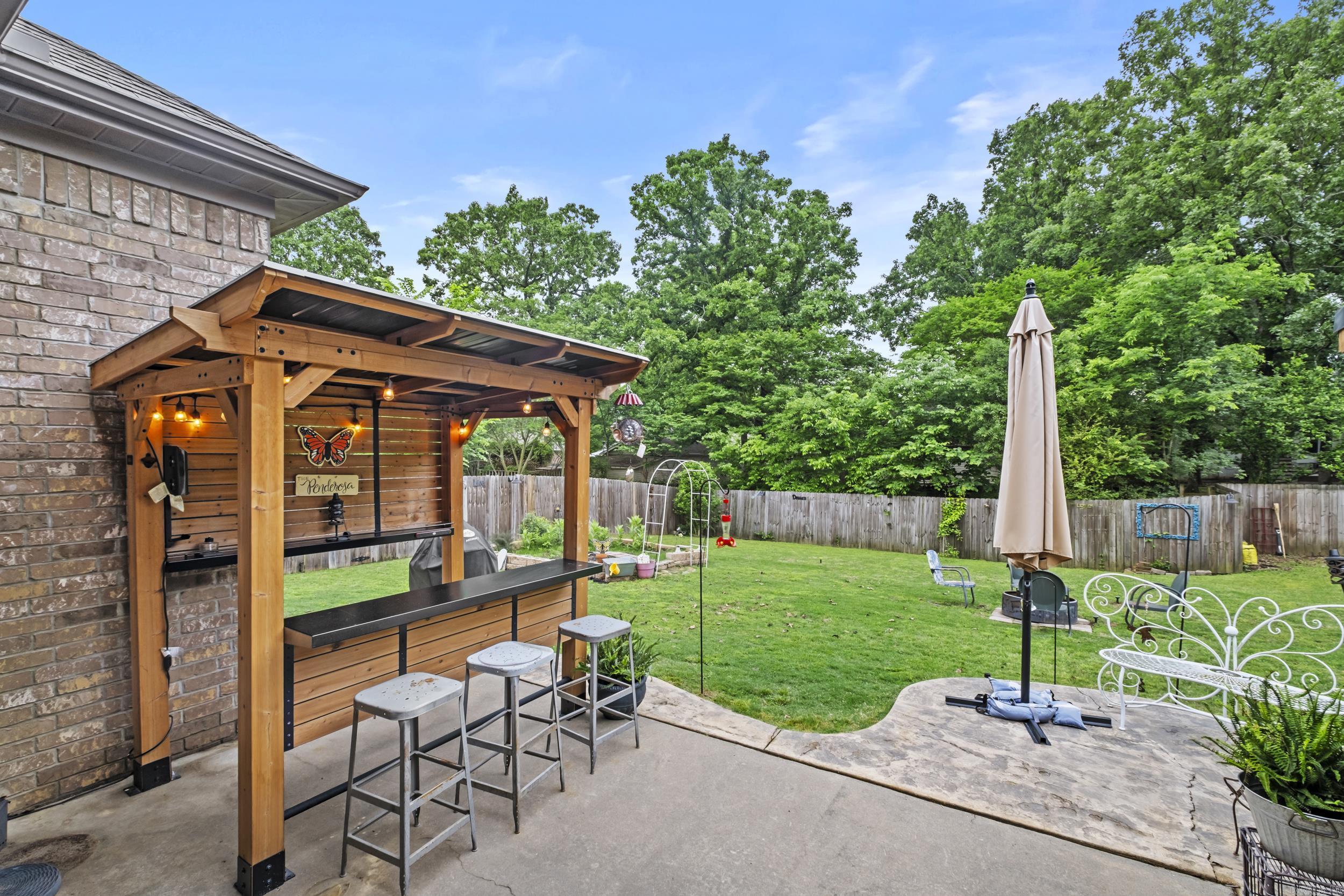 FOREST OAKS - Residential